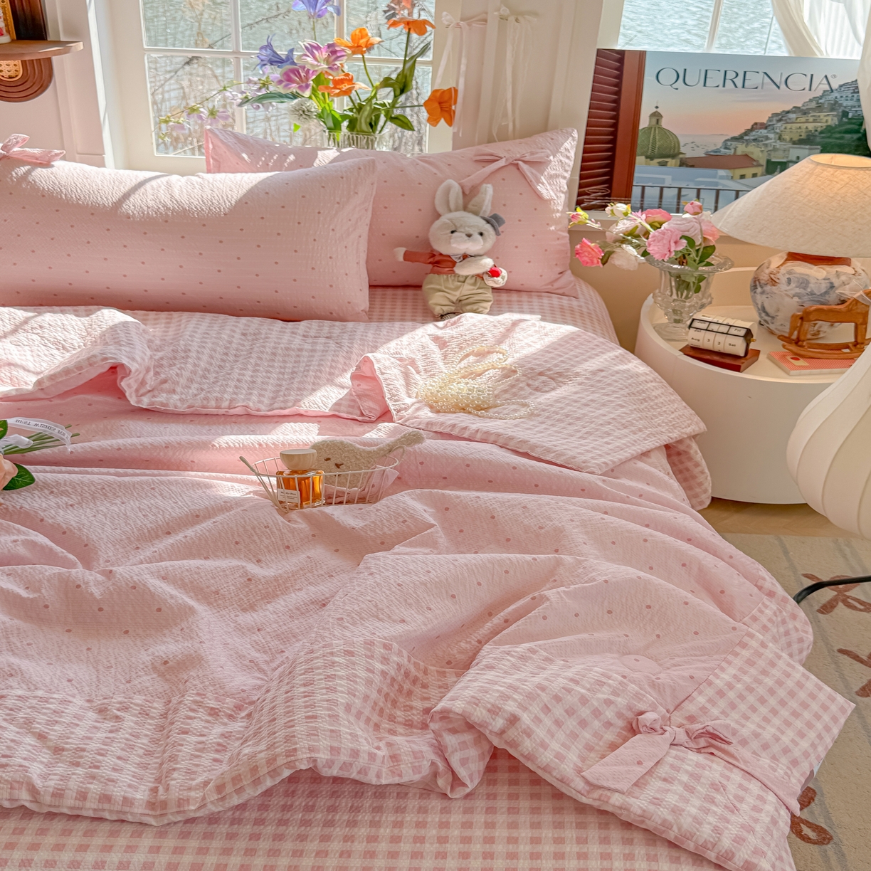 91家纺网 家纺一手货源 找家纺 瑞禾家纺（原阿亮） 2026新款提花泡芙棉拼角蝴蝶结软乎乎的撸猫感单夏被夏被四件套-甜莓气泡 甜莓气泡-奶粉波点