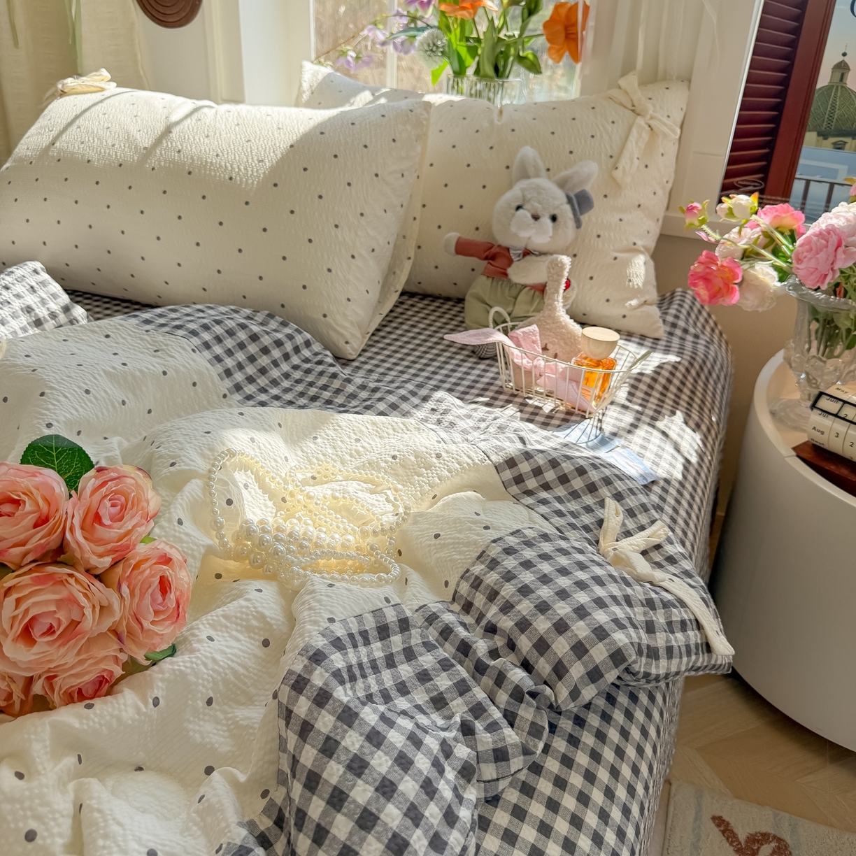 91家纺网 家纺一手货源 找家纺 瑞禾家纺（原阿亮） 2026新款提花泡芙棉拼角蝴蝶结软乎乎的撸猫感单夏被夏被四件套-甜莓气泡 甜莓气泡-奶灰波点