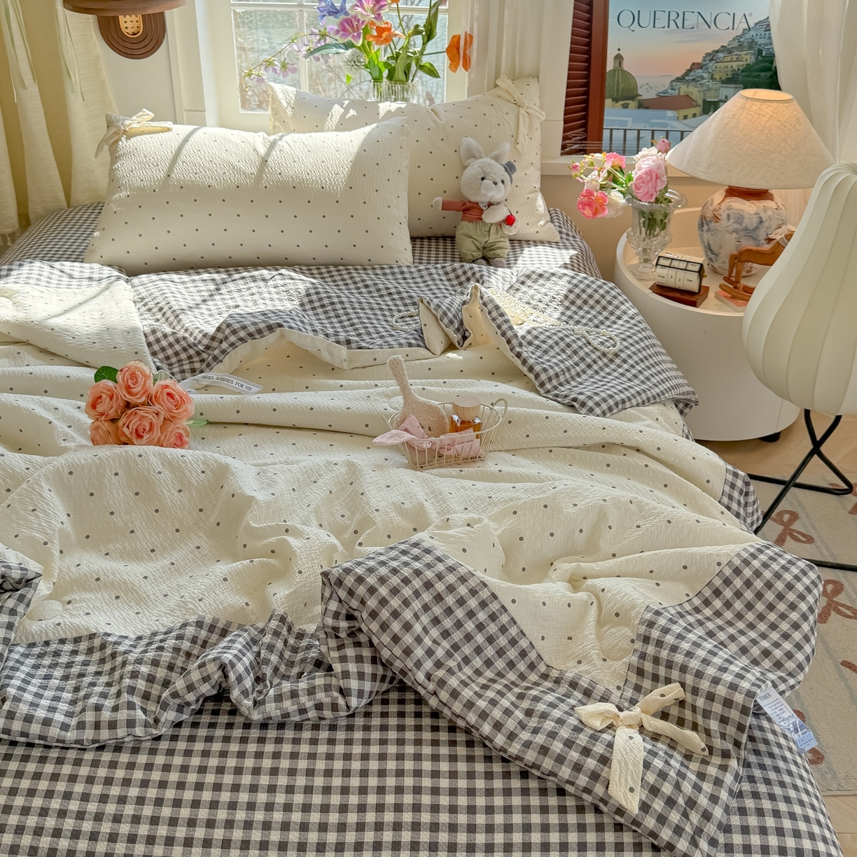 91家纺网 家纺一手货源 找家纺 瑞禾家纺（原阿亮） 2026新款提花泡芙棉拼角蝴蝶结软乎乎的撸猫感单夏被夏被四件套-甜莓气泡 甜莓气泡-奶灰波点