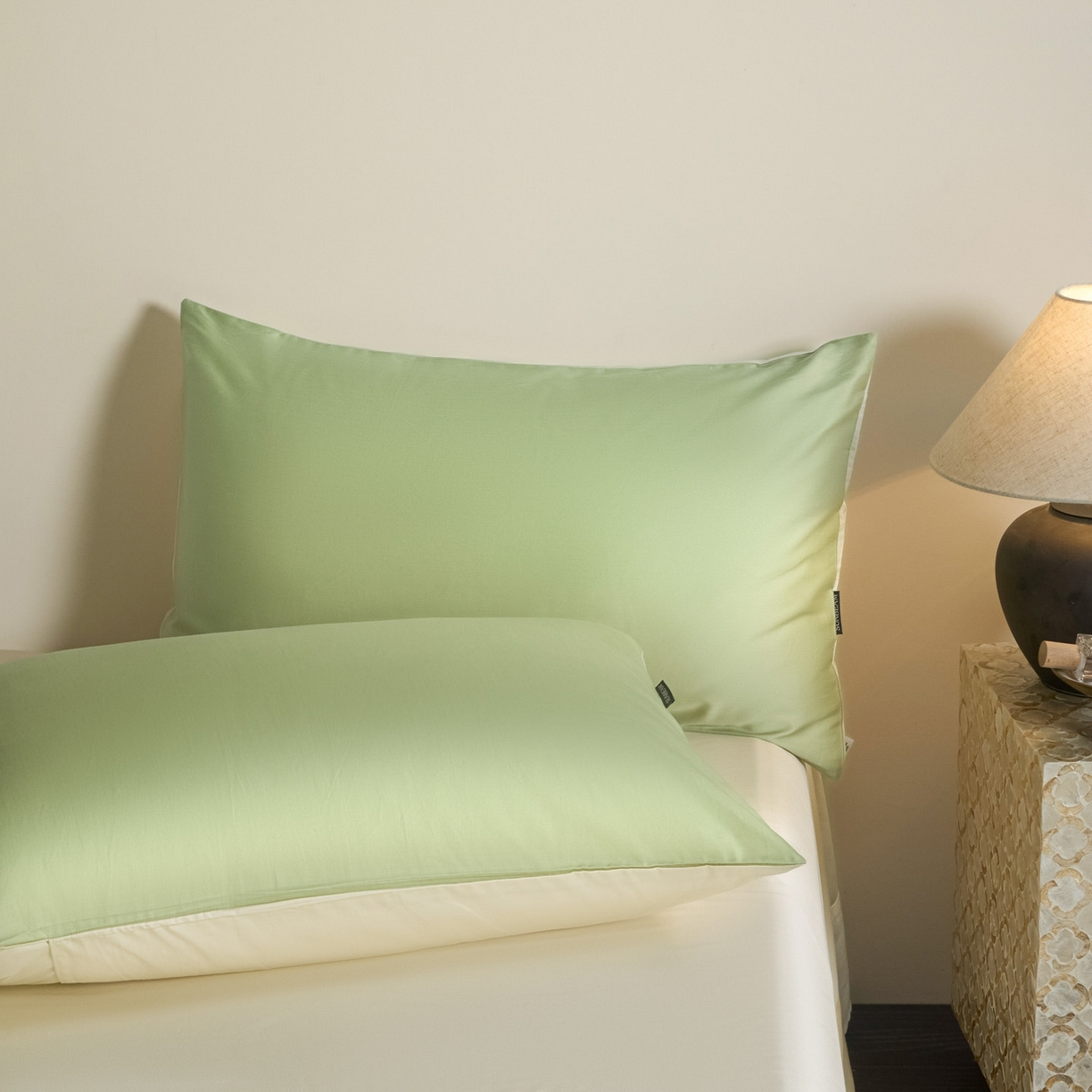 91家纺网 家纺一手货源 找家纺 秀色家纺 2026新款60S进口天丝贡缎新疆长绒棉纯色轻奢四件套 Air-天丝棉-抹茶奶白