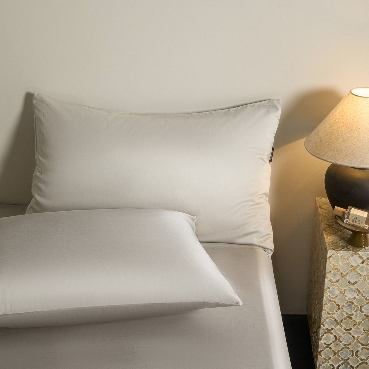 91家纺网 家纺一手货源 找家纺 秀色家纺 2026新款60S进口天丝贡缎新疆长绒棉纯色轻奢四件套 Air-天丝棉-幻影灰