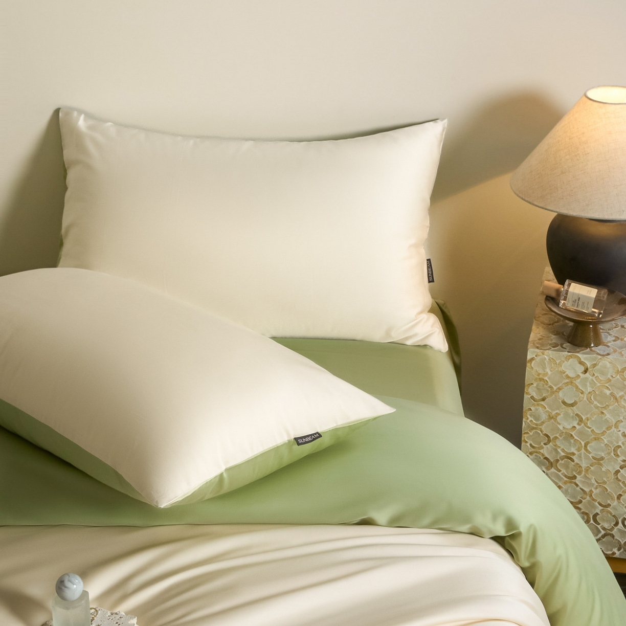 91家纺网 家纺一手货源 找家纺 秀色家纺 2026新款60S进口天丝贡缎新疆长绒棉纯色轻奢四件套 Air-天丝棉-奶白抹茶