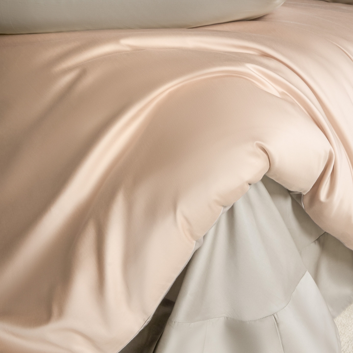 91家纺网 家纺一手货源 找家纺 秀色家纺 2026新款60S进口天丝贡缎新疆长绒棉纯色轻奢四件套 Air-天丝棉-桃灰粉+幻影灰