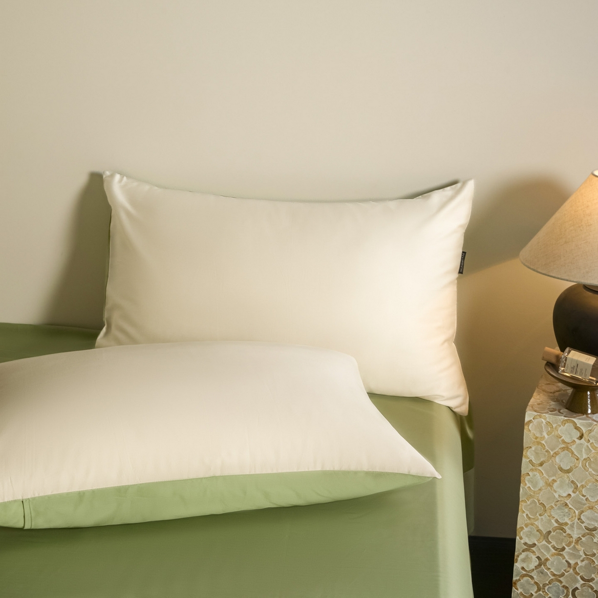 91家纺网 家纺一手货源 找家纺 秀色家纺 2026新款60S进口天丝贡缎新疆长绒棉纯色轻奢四件套 Air-天丝棉-奶白抹茶