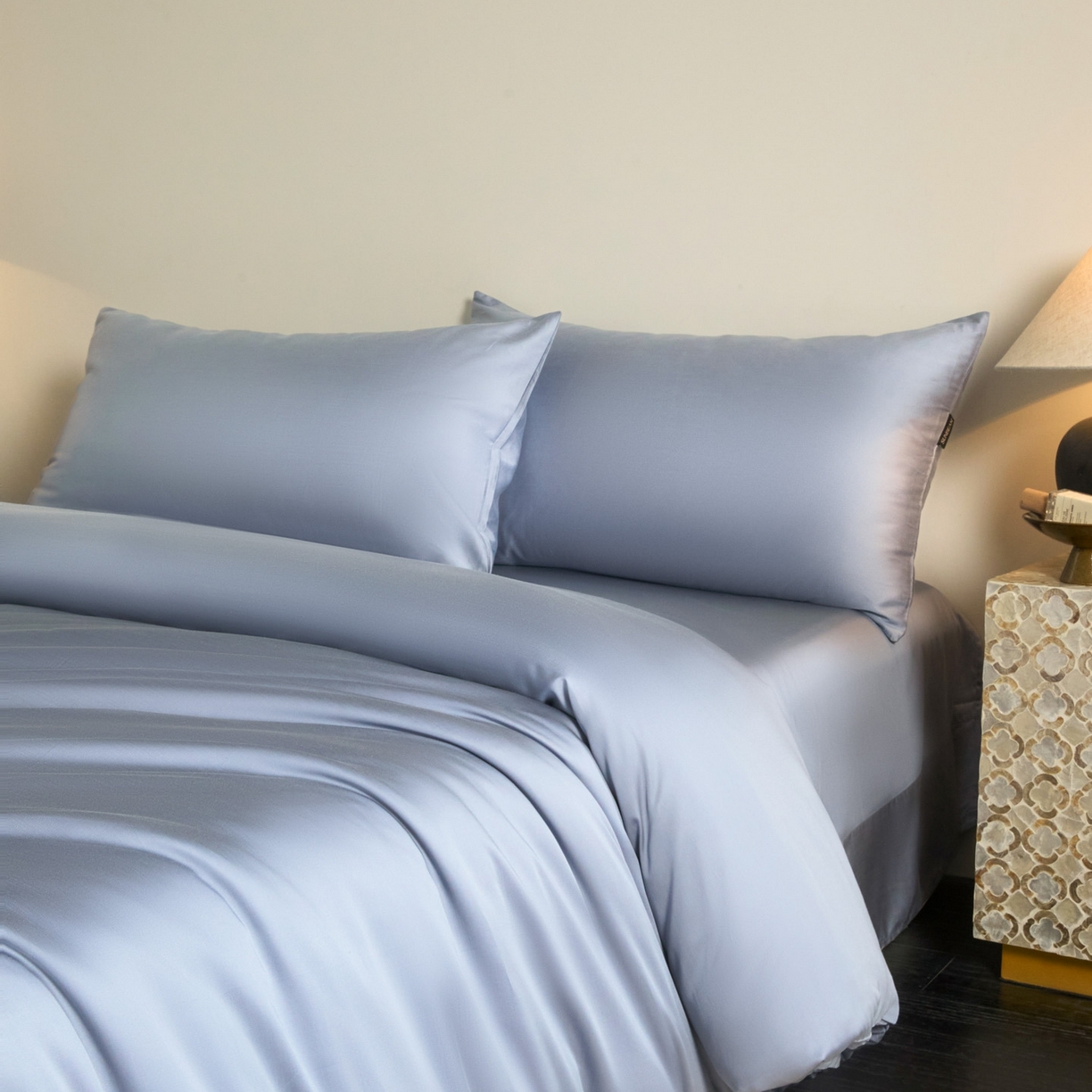 91家纺网 家纺一手货源 找家纺 秀色家纺 2026新款60S进口天丝贡缎新疆长绒棉纯色轻奢四件套 Air-天丝棉-星雾蓝