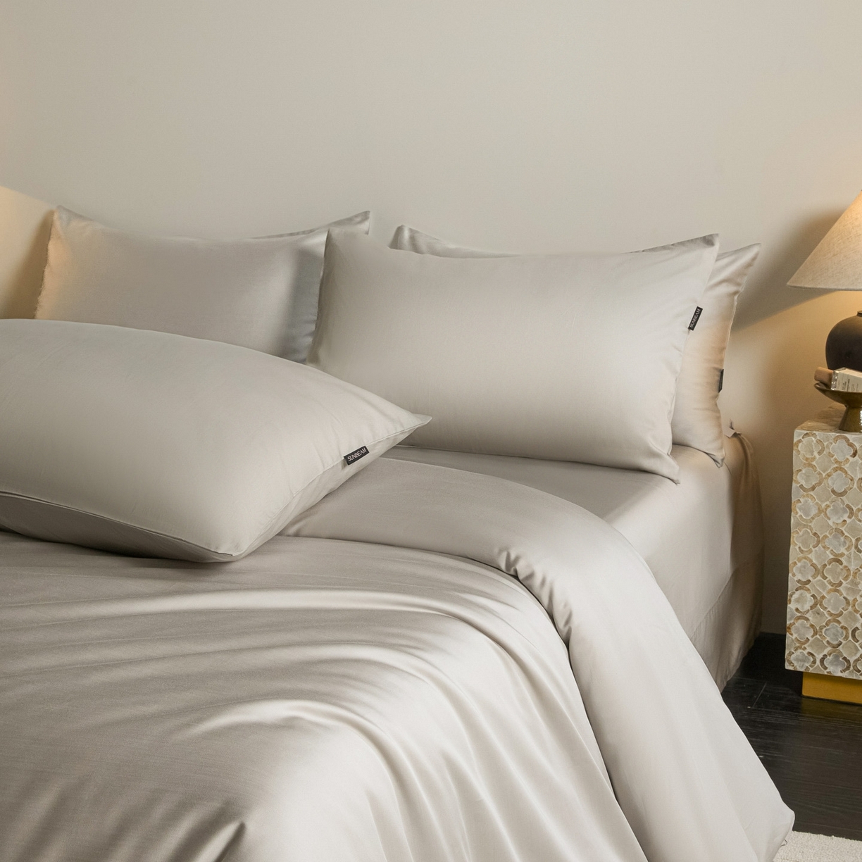 91家纺网 家纺一手货源 找家纺 秀色家纺 2026新款60S进口天丝贡缎新疆长绒棉纯色轻奢四件套 Air-天丝棉-幻影灰