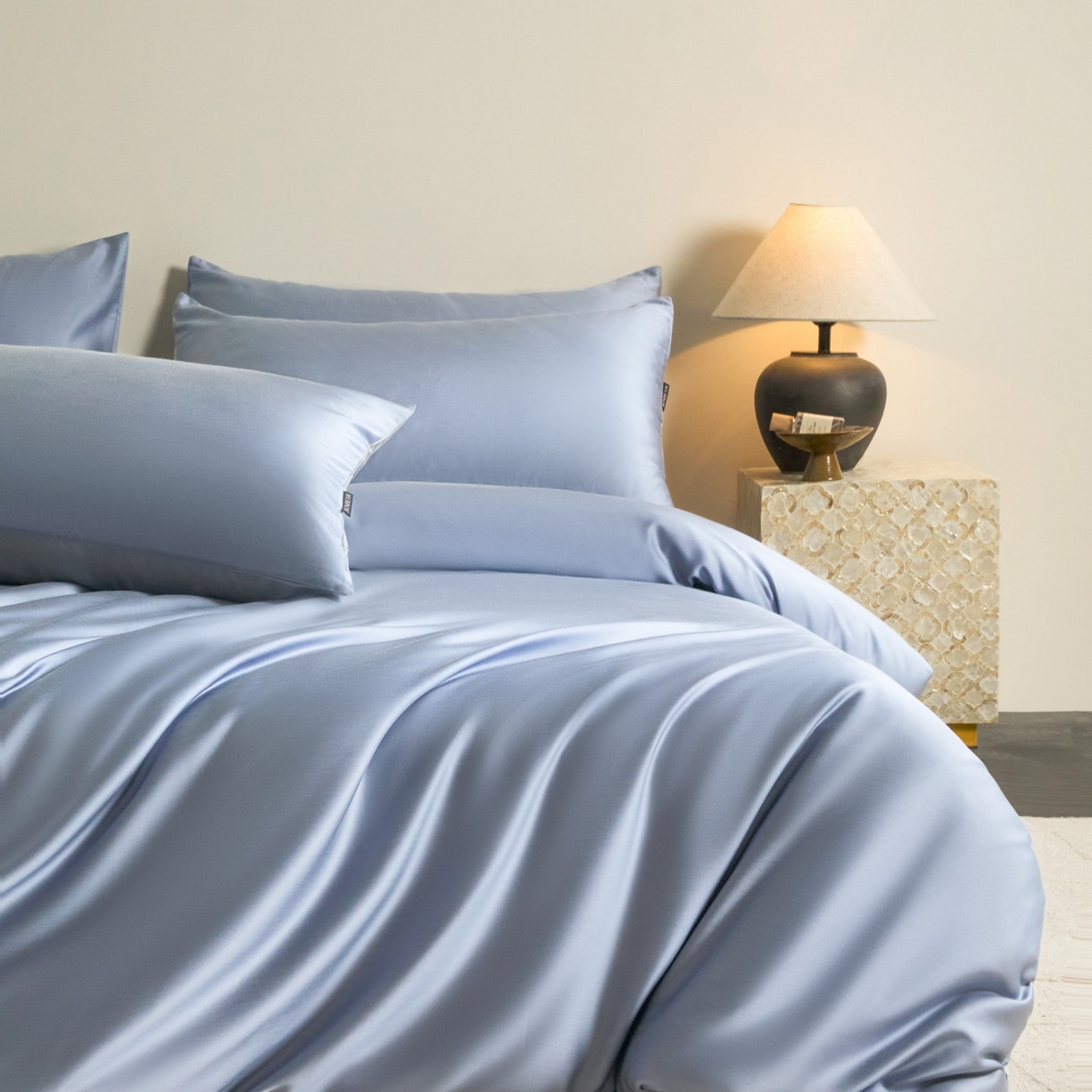 91家纺网 家纺一手货源 找家纺 秀色家纺 2026新款60S进口天丝贡缎新疆长绒棉纯色轻奢四件套 Air-天丝棉-星雾蓝