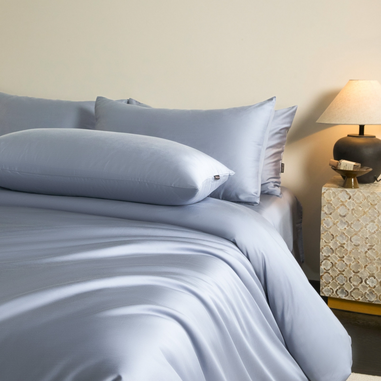 91家纺网 家纺一手货源 找家纺 秀色家纺 2026新款60S进口天丝贡缎新疆长绒棉纯色轻奢四件套 Air-天丝棉-星雾蓝