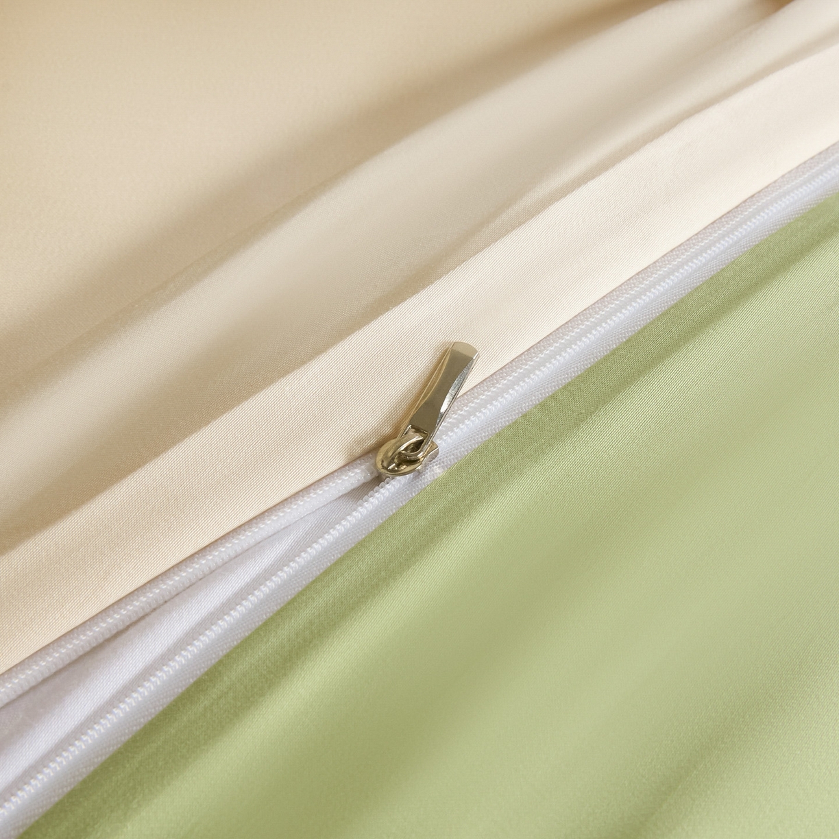 91家纺网 家纺一手货源 找家纺 秀色家纺 2026新款60S进口天丝贡缎新疆长绒棉纯色轻奢四件套 Air-天丝棉-奶白抹茶