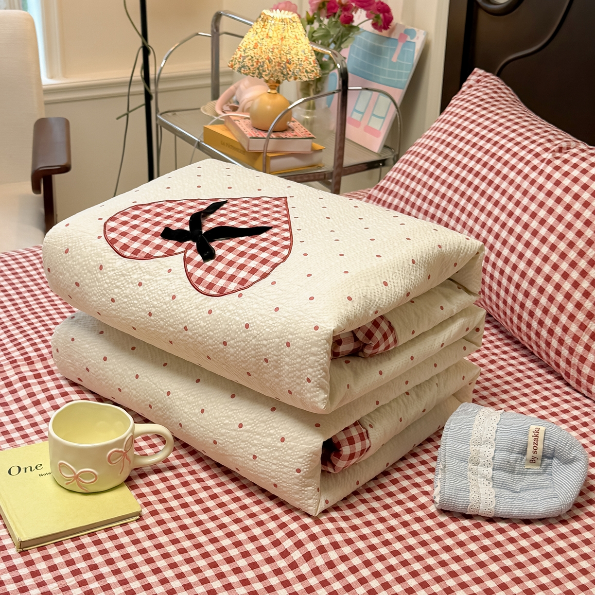 91家纺网 家纺一手货源 找家纺 （总）瑞禾家纺（原阿亮） 2026新款春夏新款提花泡芙棉贴布绣手包边单夏被夏被四件套-丘比特的爱恋