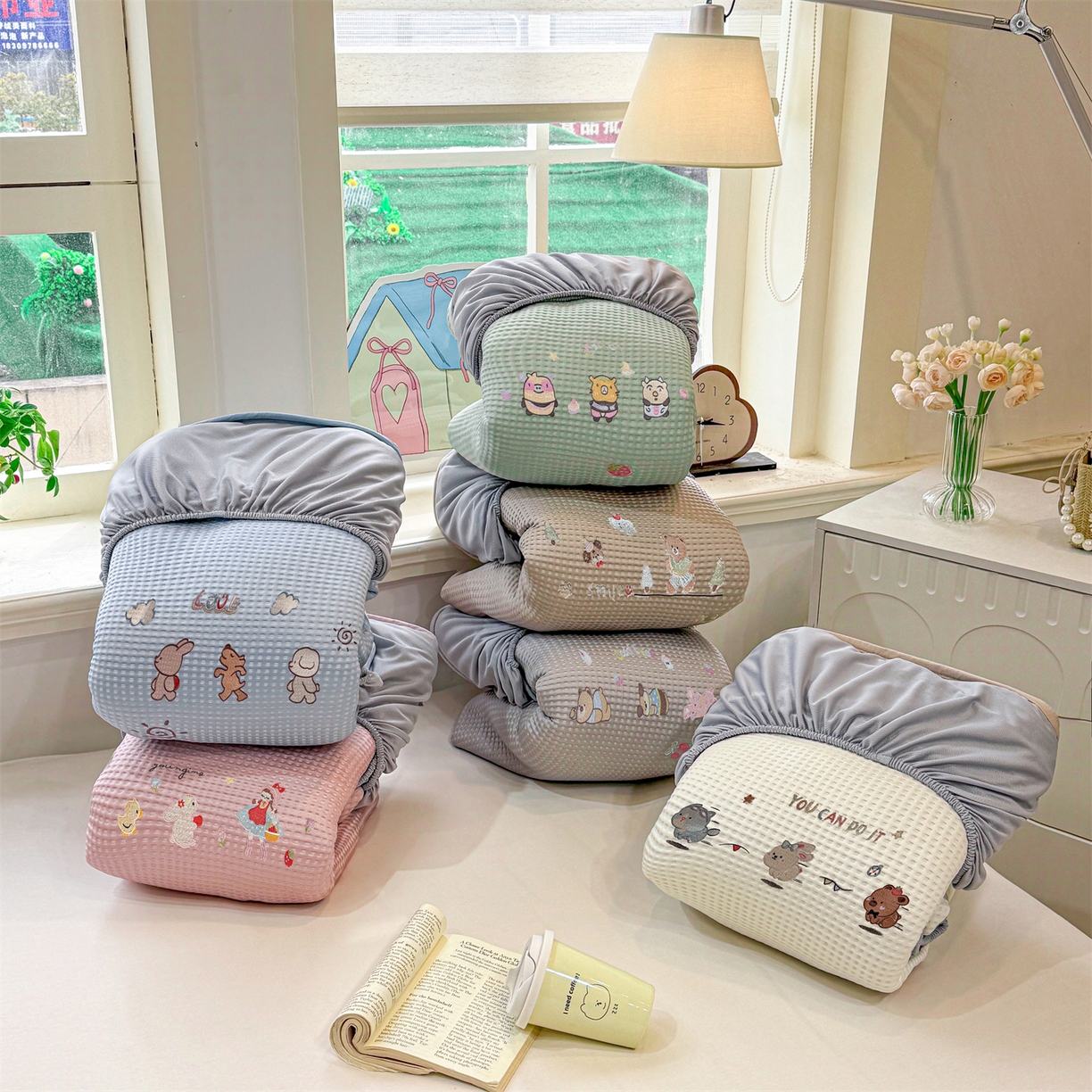 91家纺网 家纺一手货源 找家纺 （总）源舍家纺 2026新款乙纶PE国标凉席华夫格卡通刺绣可机洗凉感值0.23床笠款