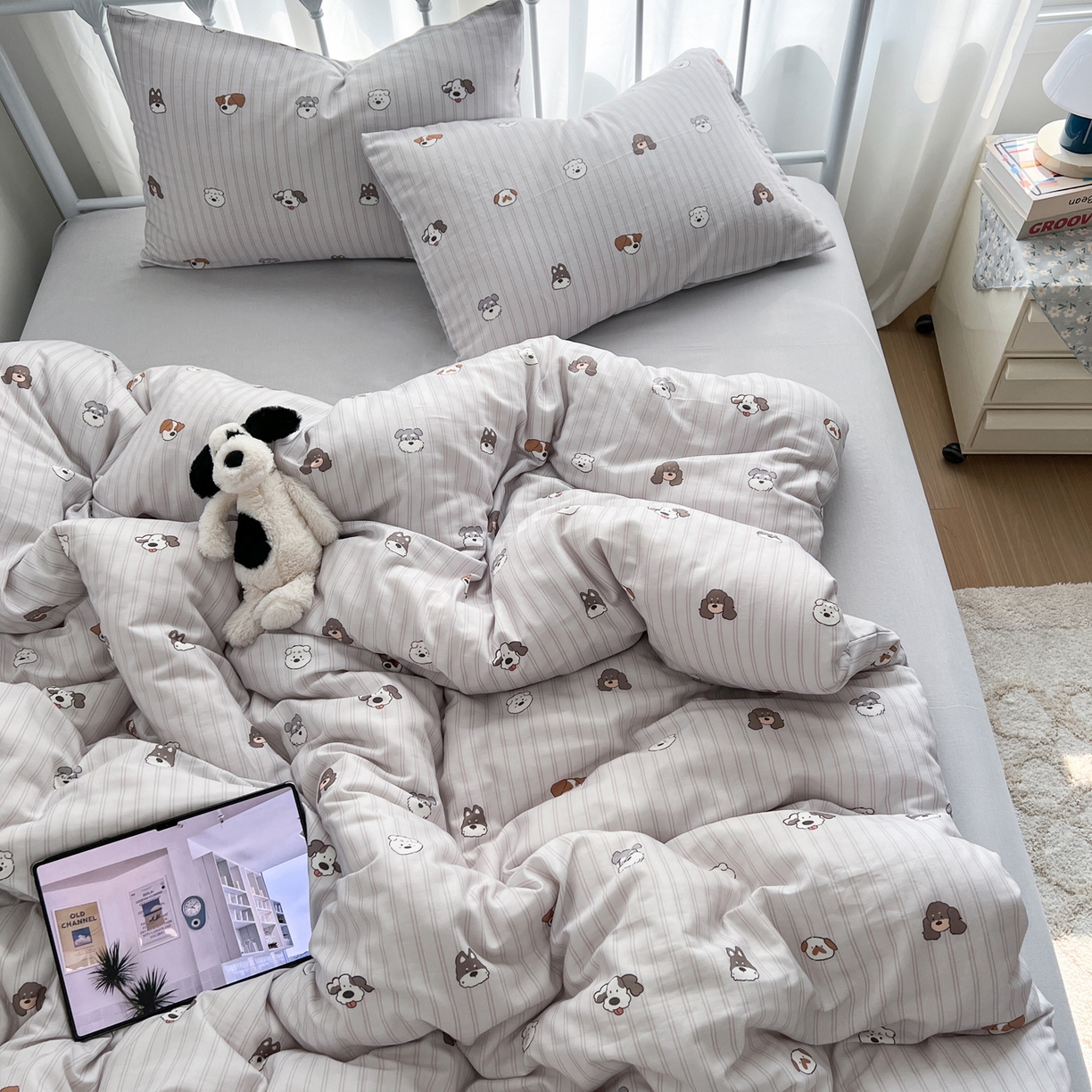 91家纺网 家纺一手货源 找家纺 早晨家纺 2026新款INS博主风卡通A类全棉纯棉双层纱四件套 奶狗日记-灰