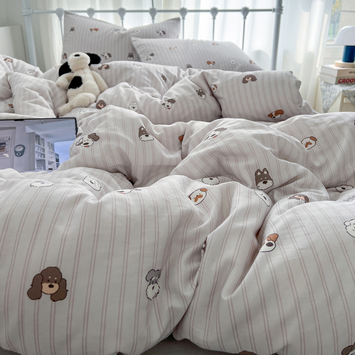 91家纺网 家纺一手货源 找家纺 早晨家纺 2026新款INS博主风卡通A类全棉纯棉双层纱四件套 奶狗日记-灰