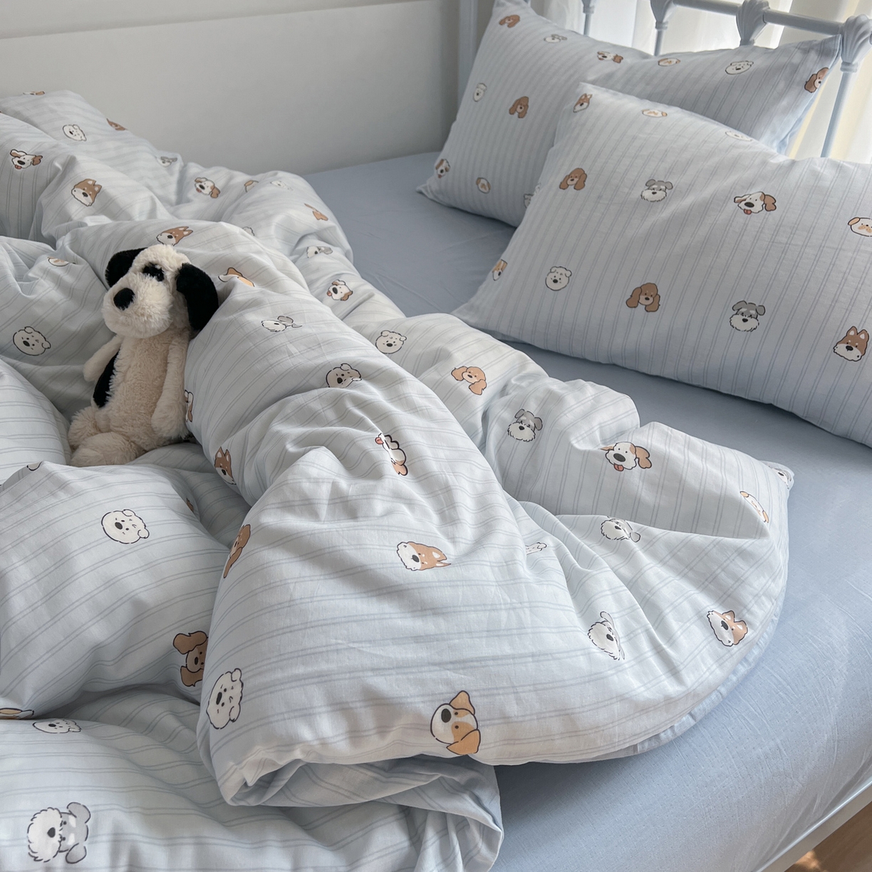 91家纺网 家纺一手货源 找家纺 早晨家纺 2026新款INS博主风卡通A类全棉纯棉双层纱四件套 奶狗日记-蓝