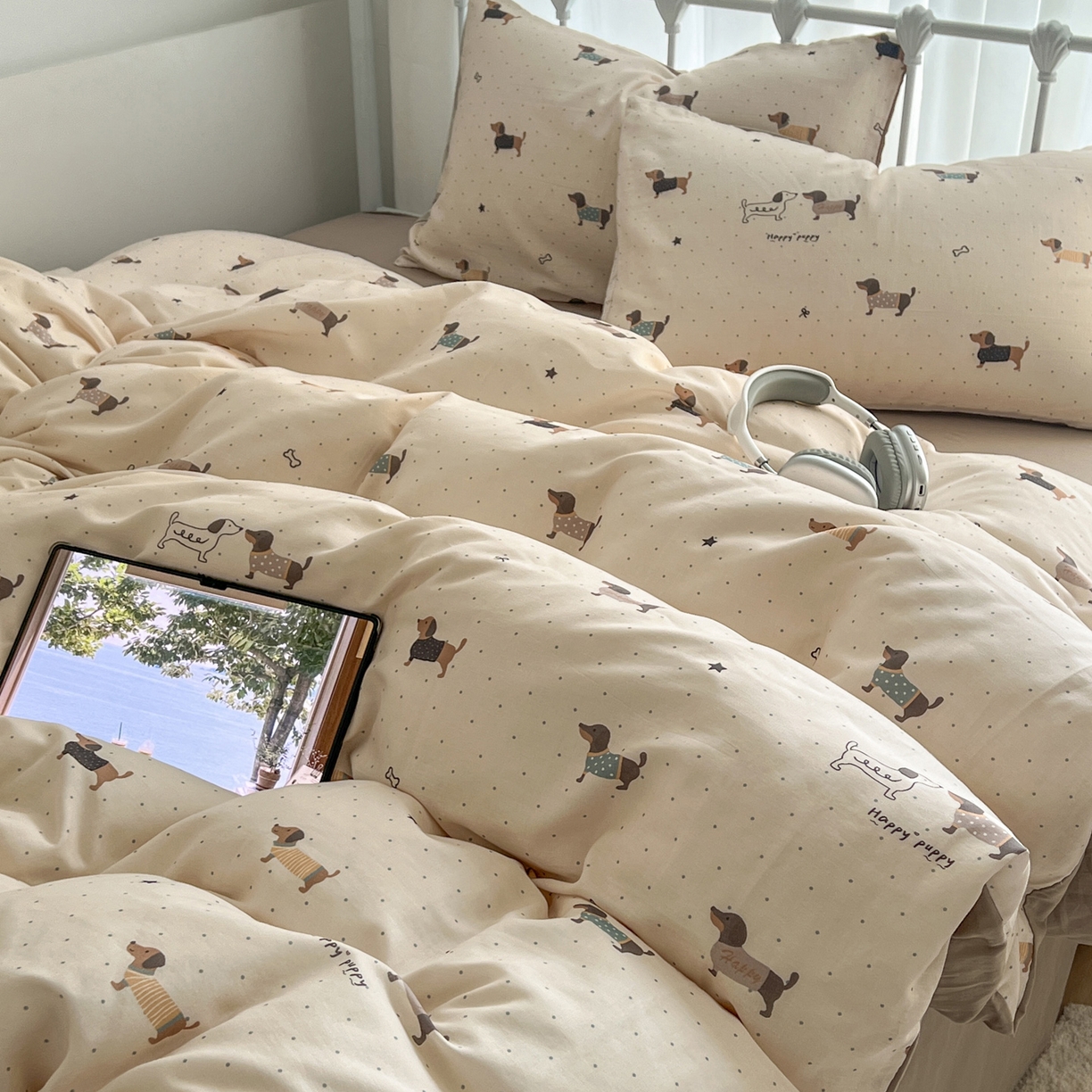 91家纺网 家纺一手货源 找家纺 早晨家纺 2026新款INS博主风卡通A类全棉纯棉双层纱四件套 腊肠狗