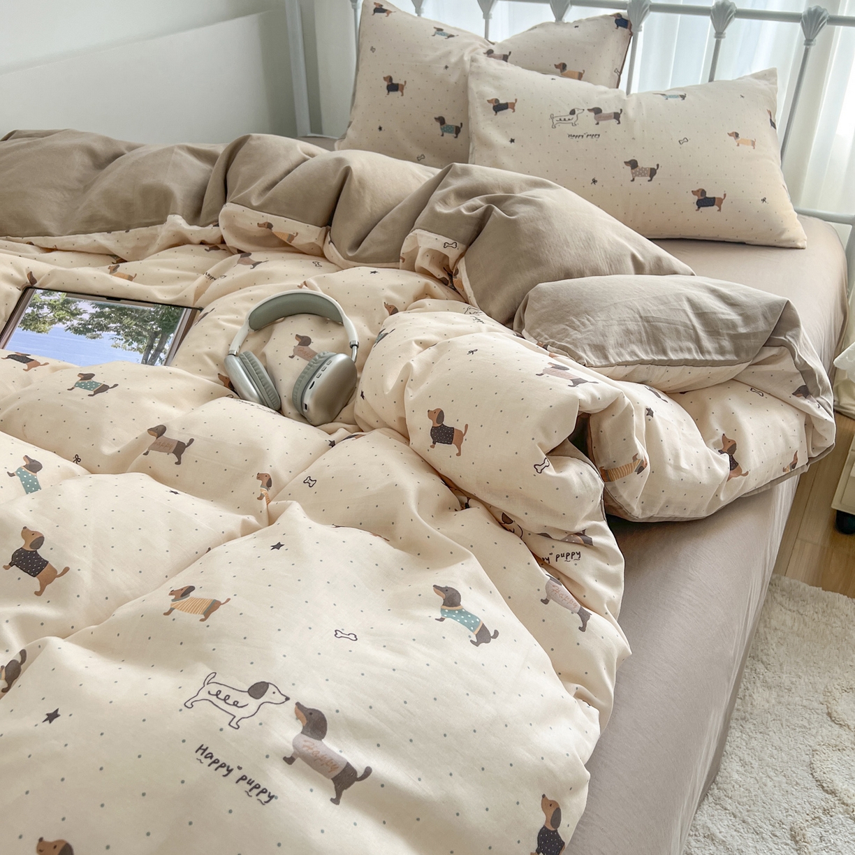 91家纺网 家纺一手货源 找家纺 早晨家纺 2026新款INS博主风卡通A类全棉纯棉双层纱四件套 腊肠狗