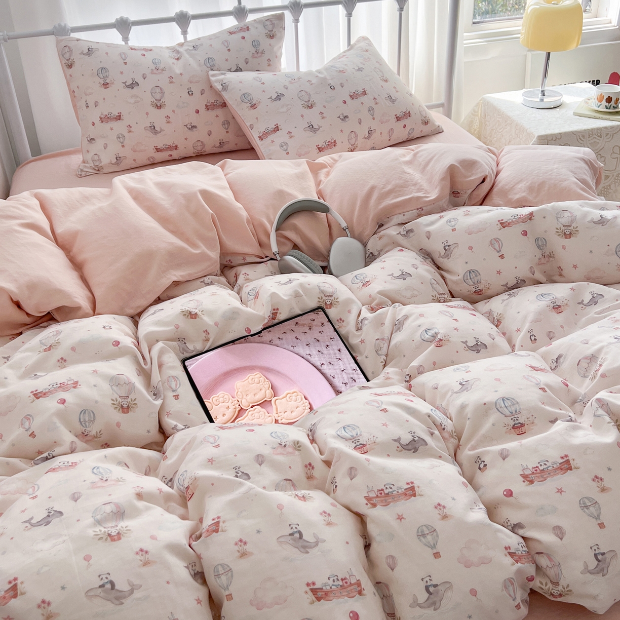 91家纺网 家纺一手货源 找家纺 早晨家纺 2026新款INS博主风卡通A类全棉纯棉双层纱四件套 气球城堡