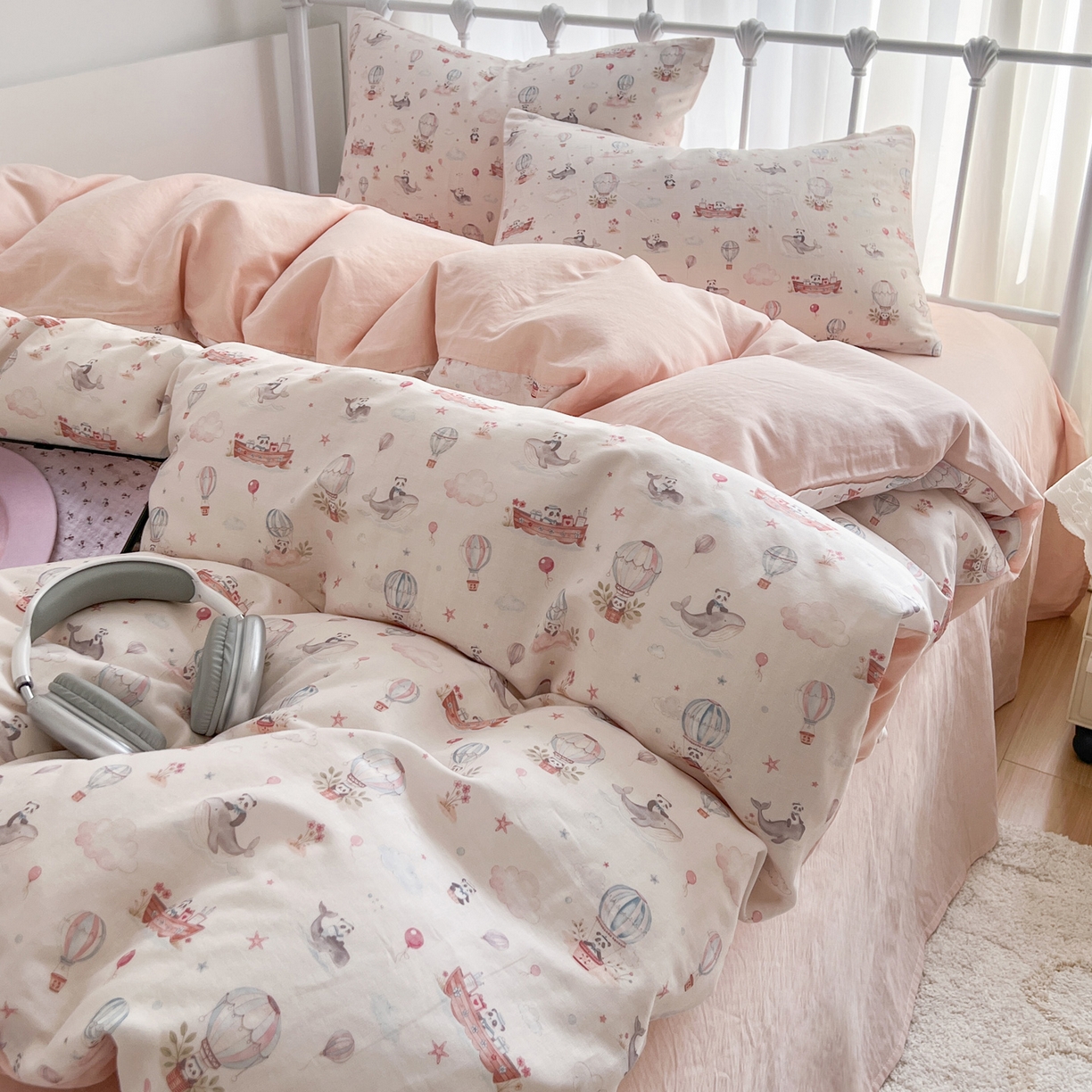 91家纺网 家纺一手货源 找家纺 早晨家纺 2026新款INS博主风卡通A类全棉纯棉双层纱四件套 气球城堡