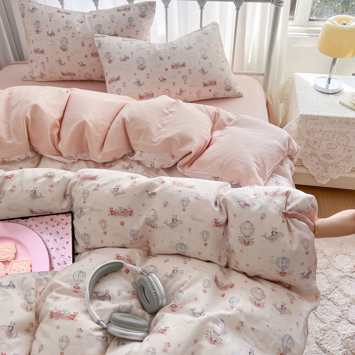 91家纺网 家纺一手货源 找家纺 早晨家纺 2026新款INS博主风卡通A类全棉纯棉双层纱四件套 气球城堡