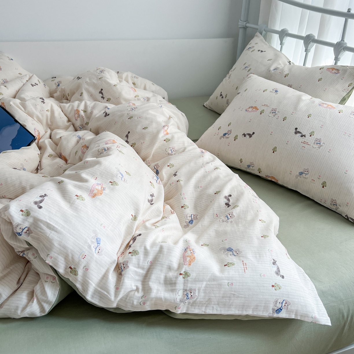 91家纺网 家纺一手货源 找家纺 早晨家纺 2026新款INS博主风卡通A类全棉纯棉双层纱四件套 软萌喵趴