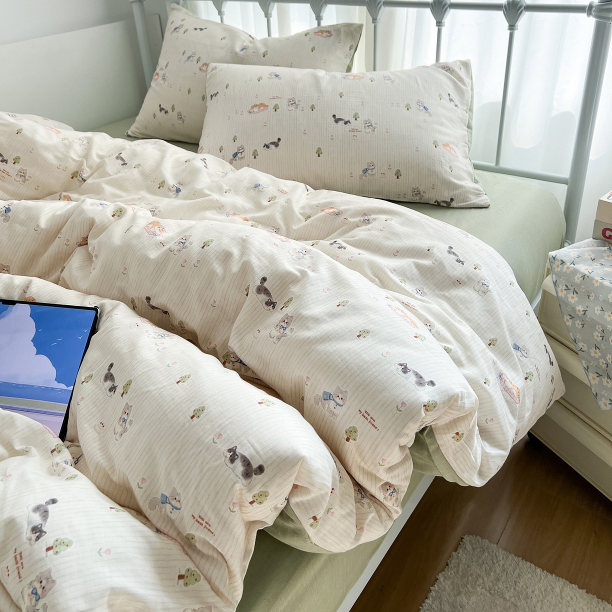 91家纺网 家纺一手货源 找家纺 早晨家纺 2026新款INS博主风卡通A类全棉纯棉双层纱四件套 软萌喵趴