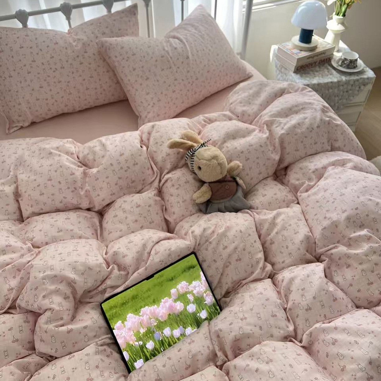 91家纺网 家纺一手货源 找家纺 早晨家纺 2026新款INS博主风卡通A类全棉纯棉双层纱四件套 樱桃小兔