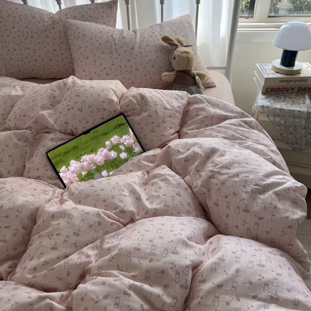 91家纺网 家纺一手货源 找家纺 早晨家纺 2026新款INS博主风卡通A类全棉纯棉双层纱四件套 樱桃小兔