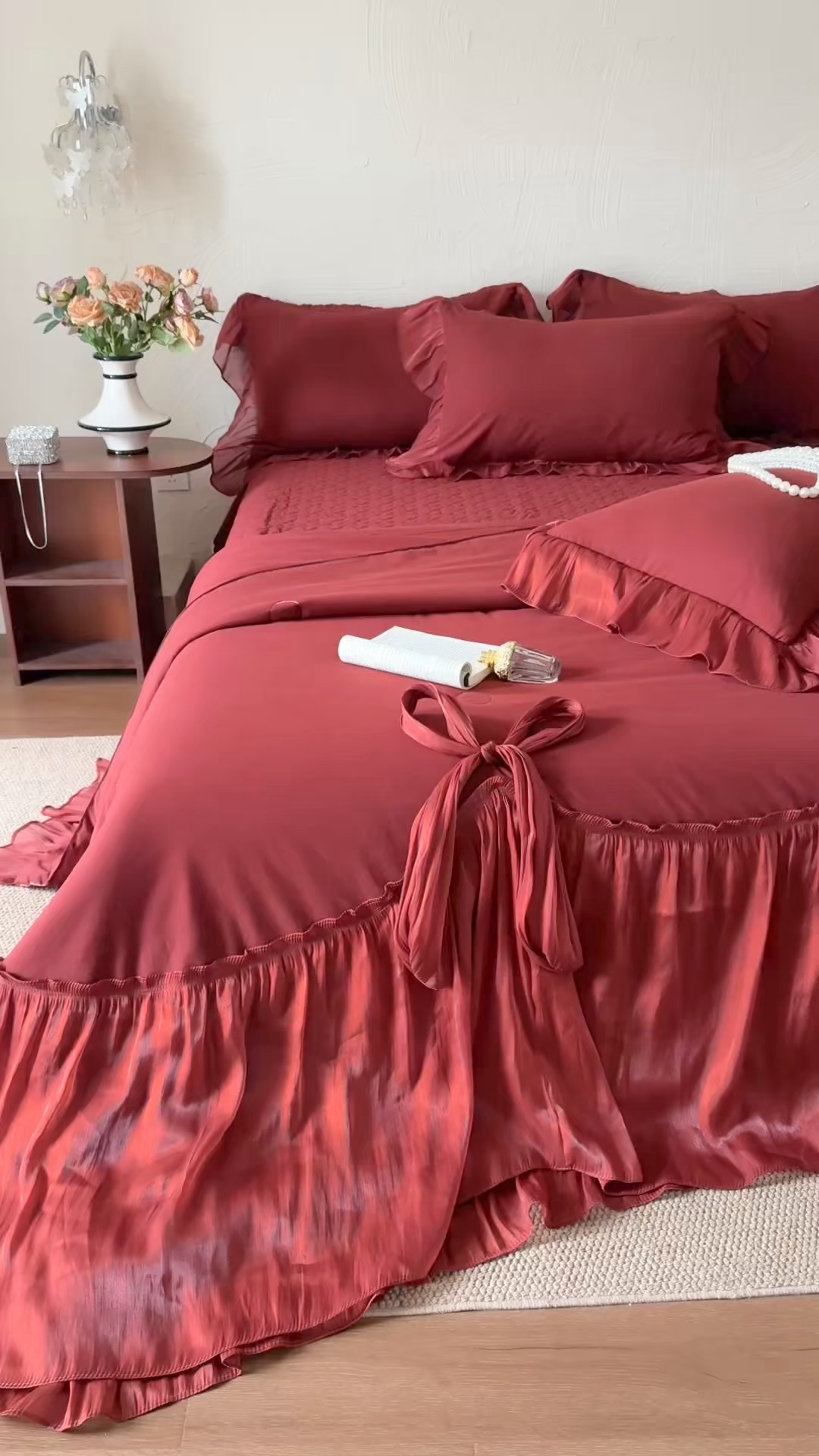 91家纺网 家纺一手货源 找家纺 吾欢心 2026春夏新款高端定制索菲亚夏被四件套空调被床单款床盖款 索菲亚红-夏被四件套