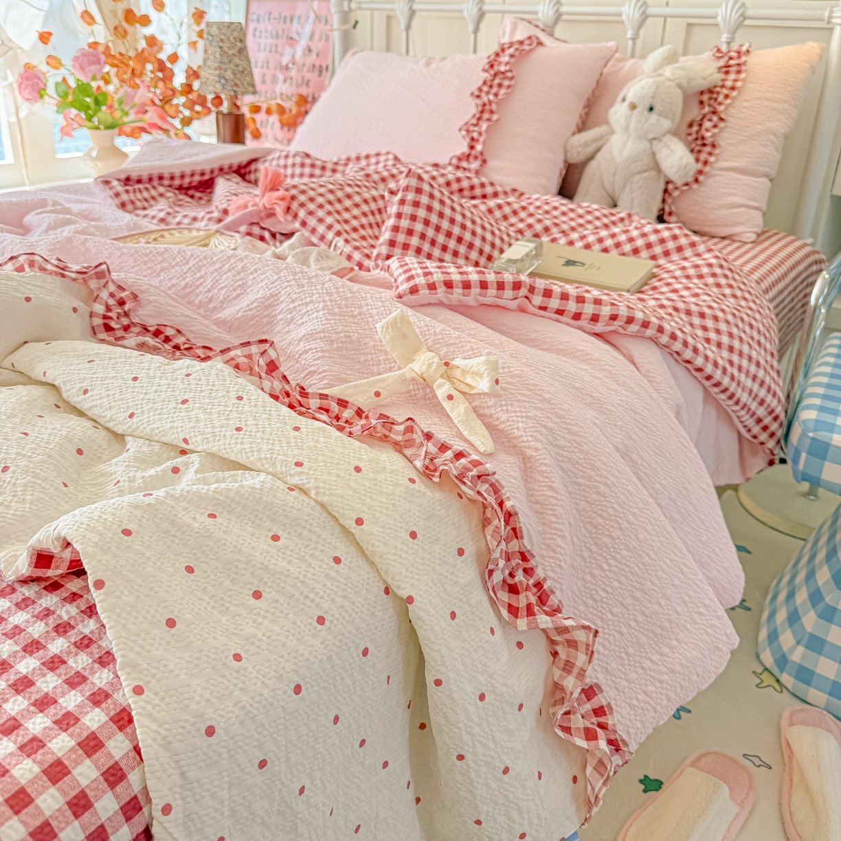 91家纺网 家纺一手货源 找家纺 瑞禾家纺（原阿亮） 2026新款提花泡芙面蝴蝶结花边韩剧女主感单夏被夏被夏凉被空调被四件套-奶油泡芙 夏被奶油泡芙-奶红波点