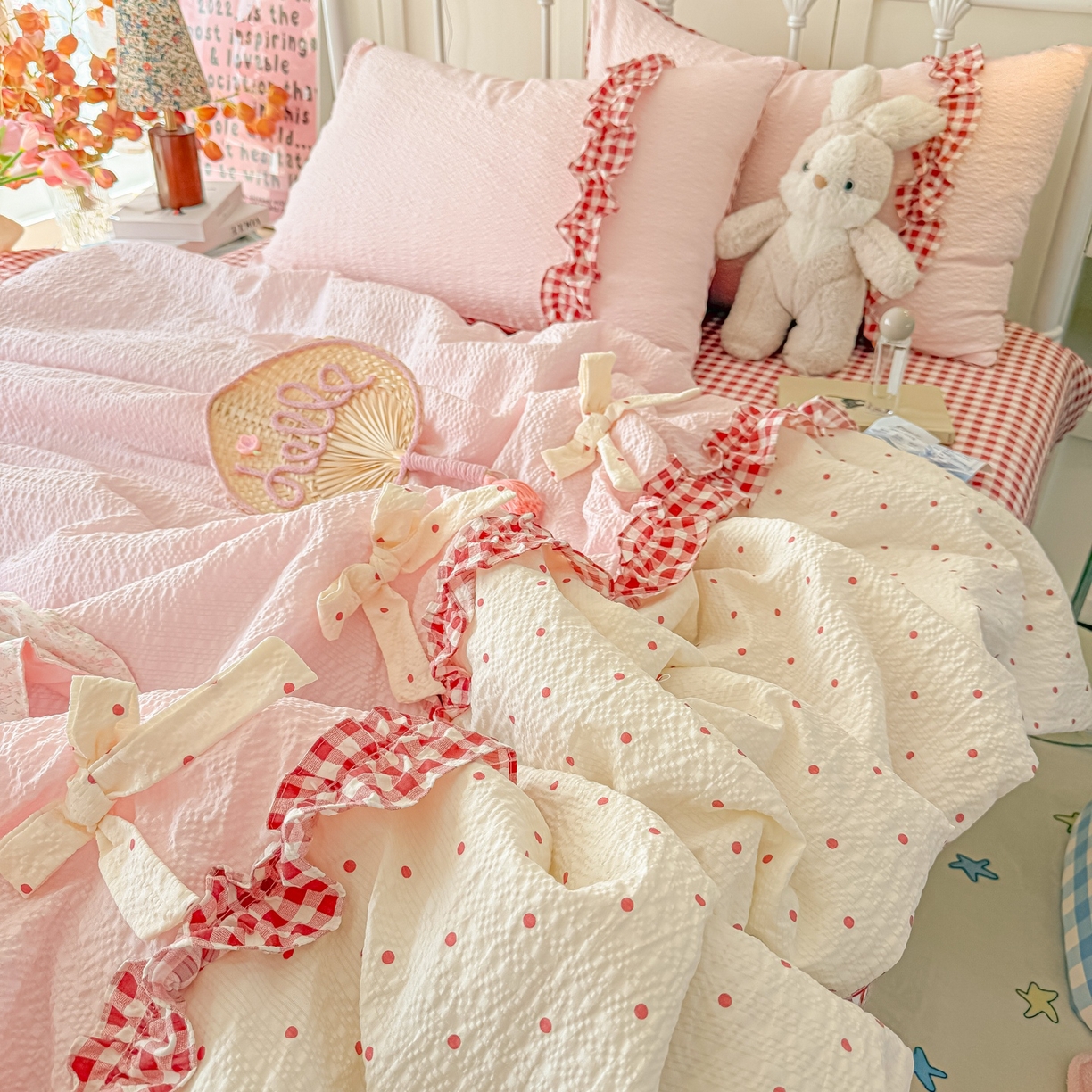 91家纺网 家纺一手货源 找家纺 瑞禾家纺（原阿亮） 2026新款提花泡芙面蝴蝶结花边韩剧女主感单夏被夏被夏凉被空调被四件套-奶油泡芙 夏被奶油泡芙-奶红波点