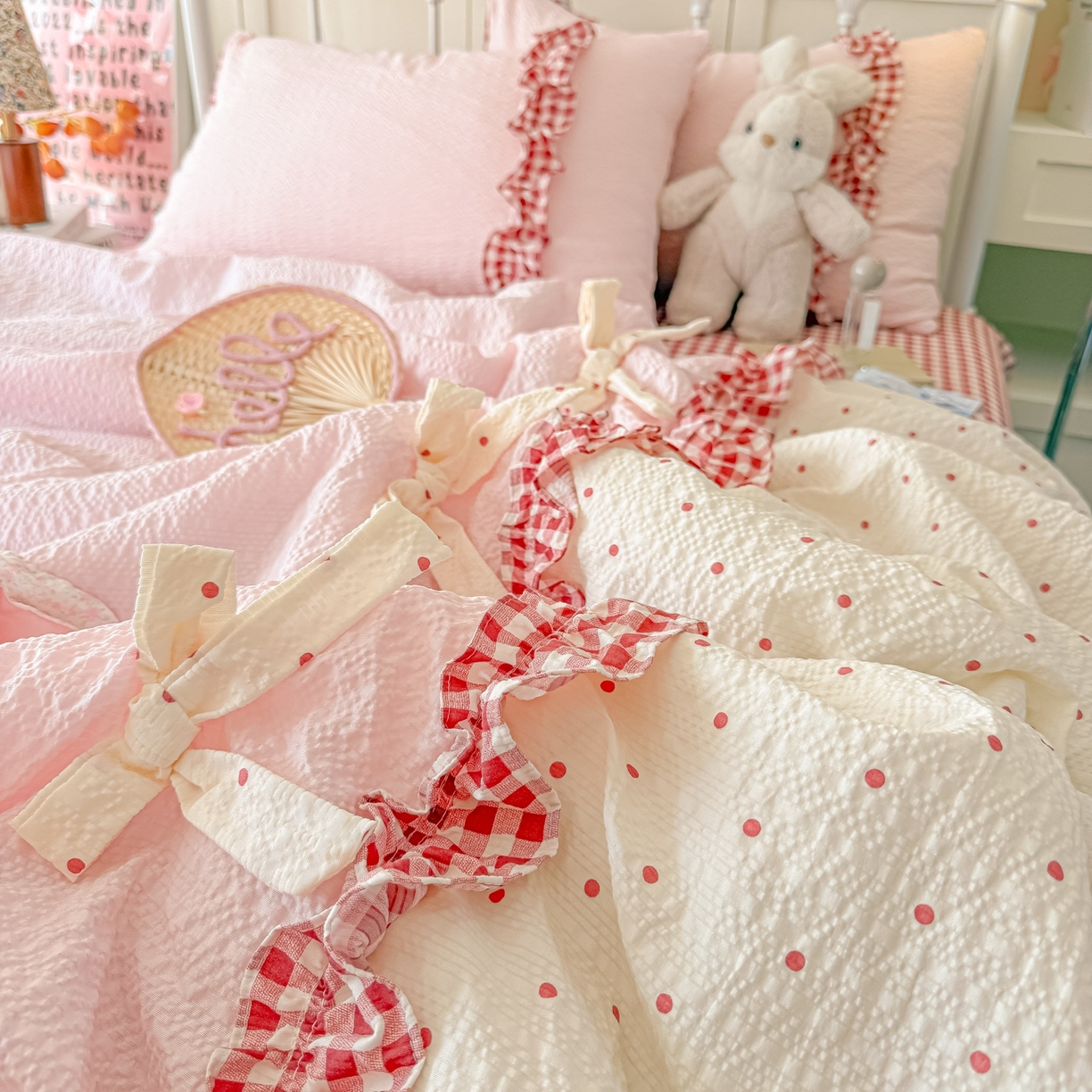 91家纺网 家纺一手货源 找家纺 瑞禾家纺（原阿亮） 2026新款提花泡芙面蝴蝶结花边韩剧女主感单夏被夏被夏凉被空调被四件套-奶油泡芙 夏被奶油泡芙-奶红波点