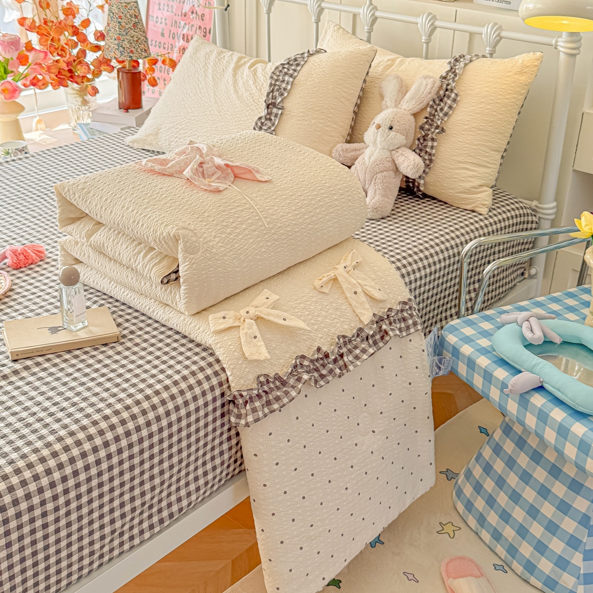 91家纺网 家纺一手货源 找家纺 瑞禾家纺（原阿亮） 2026新款提花泡芙面蝴蝶结花边韩剧女主感单夏被夏被夏凉被空调被四件套-奶油泡芙 夏被奶油泡芙-奶灰波点