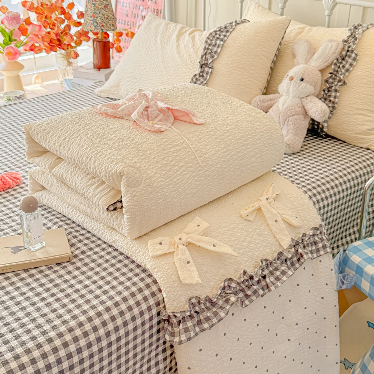 91家纺网 家纺一手货源 找家纺 瑞禾家纺（原阿亮） 2026新款提花泡芙面蝴蝶结花边韩剧女主感单夏被夏被夏凉被空调被四件套-奶油泡芙 夏被奶油泡芙-奶灰波点