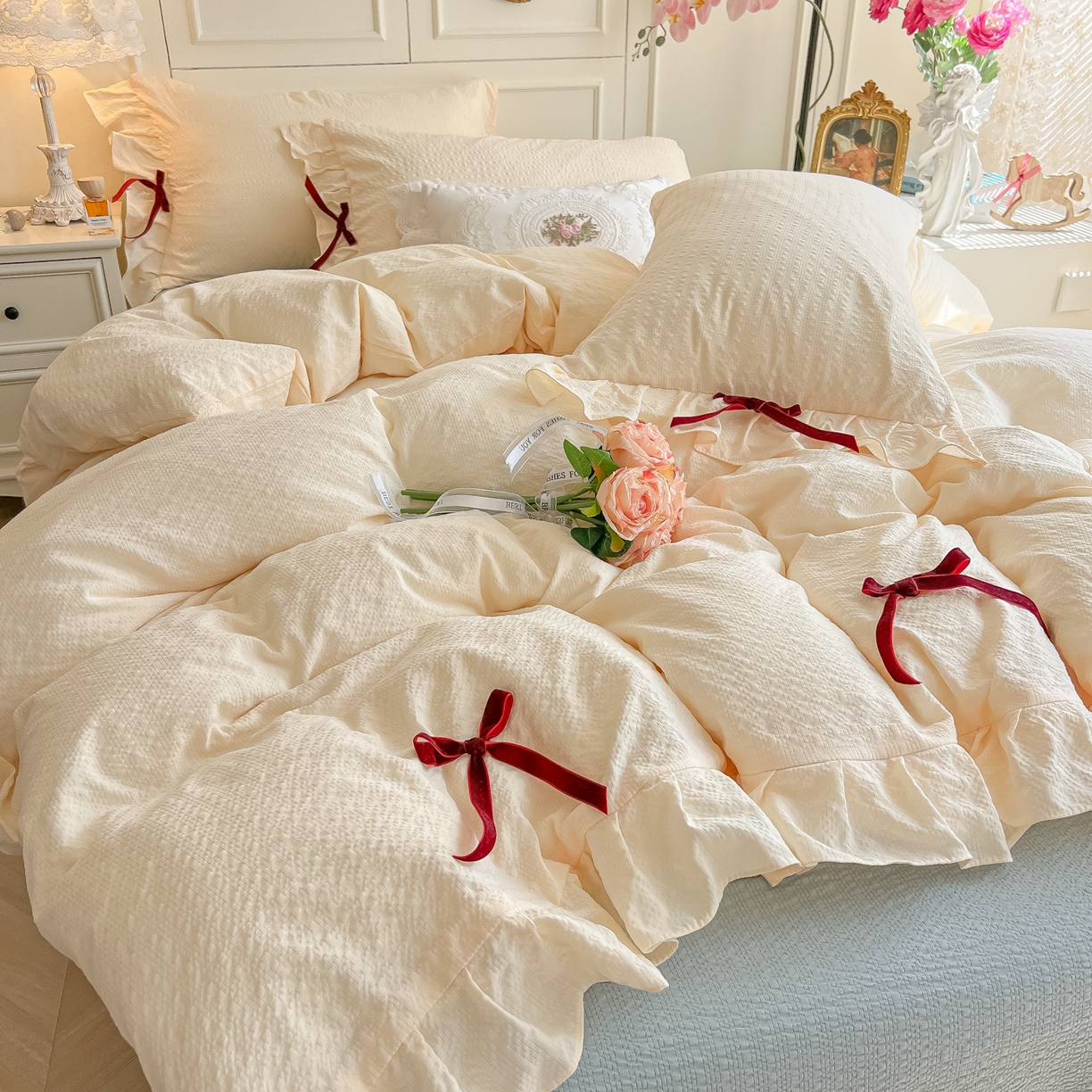 91家纺网 家纺一手货源 找家纺 （总）瑞禾家纺（原阿亮） 2026春夏新款提花泡芙棉花边蝴蝶结床单床笠四件套-甜心公主