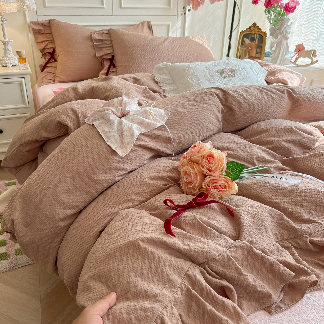 91家纺网 家纺一手货源 找家纺 瑞禾家纺（原阿亮） 2026春夏新款提花泡芙棉花边蝴蝶结床单床笠四件套-甜心公主 甜心公主-卡其