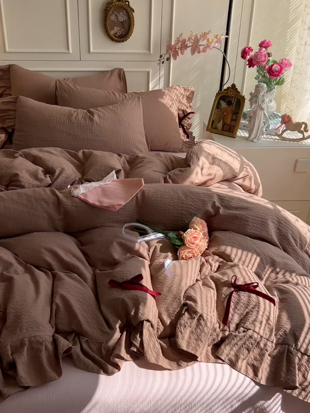 91家纺网 家纺一手货源 找家纺 瑞禾家纺（原阿亮） 2026春夏新款提花泡芙棉花边蝴蝶结床单床笠四件套-甜心公主 甜心公主-卡其