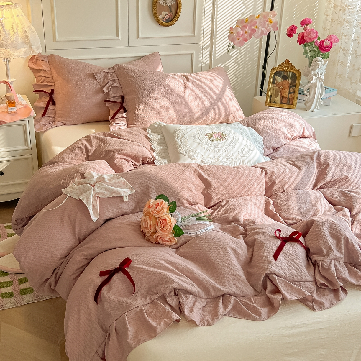 91家纺网 家纺一手货源 找家纺 瑞禾家纺（原阿亮） 2026春夏新款提花泡芙棉花边蝴蝶结床单床笠四件套-甜心公主 甜心公主-浅豆沙