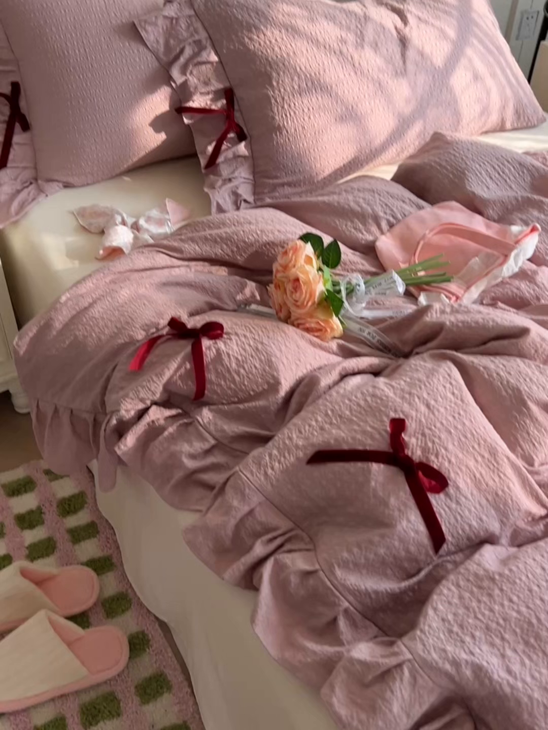 91家纺网 家纺一手货源 找家纺 瑞禾家纺（原阿亮） 2026春夏新款提花泡芙棉花边蝴蝶结床单床笠四件套-甜心公主 甜心公主-浅豆沙