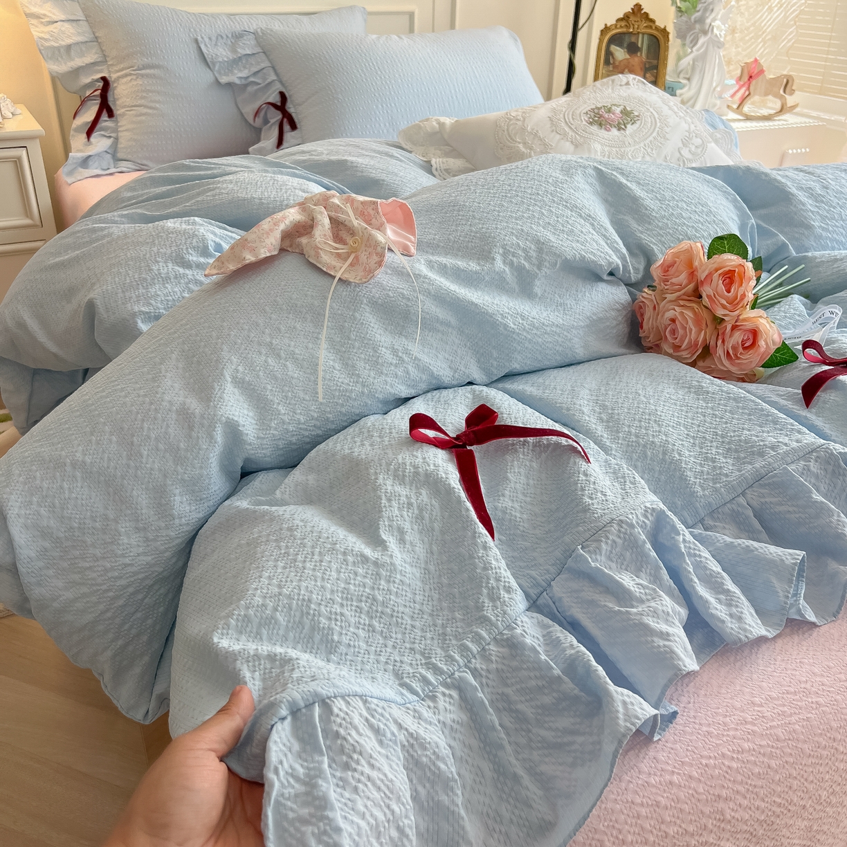 91家纺网 家纺一手货源 找家纺 瑞禾家纺（原阿亮） 2026春夏新款提花泡芙棉花边蝴蝶结床单床笠四件套-甜心公主 甜心公主-天蓝