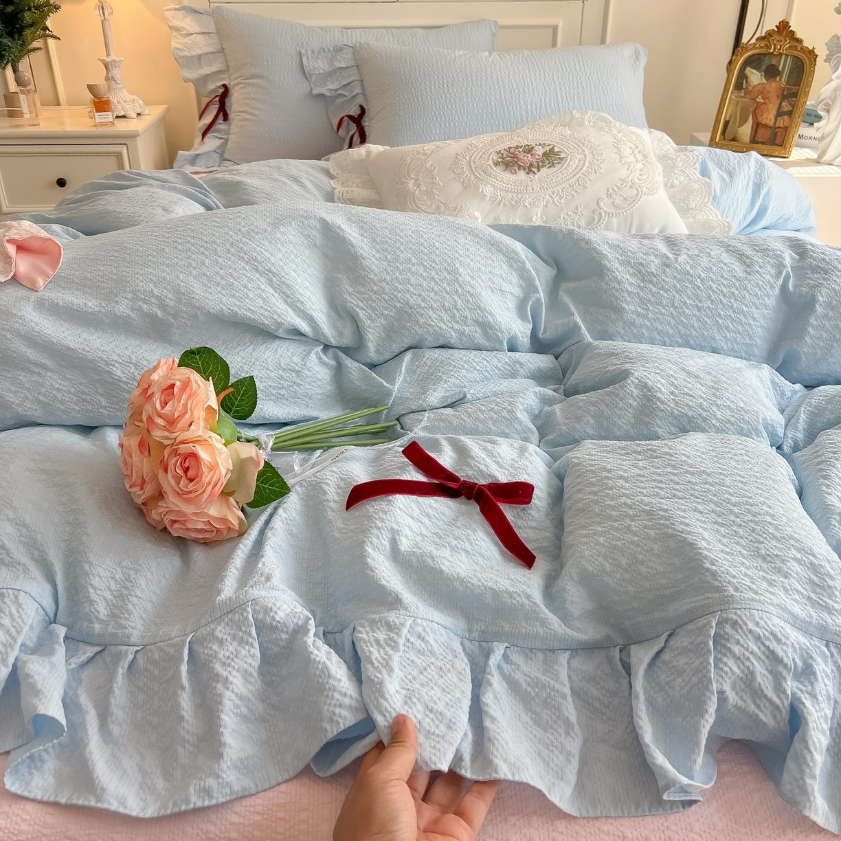 91家纺网 家纺一手货源 找家纺 瑞禾家纺（原阿亮） 2026春夏新款提花泡芙棉花边蝴蝶结床单床笠四件套-甜心公主 甜心公主-天蓝