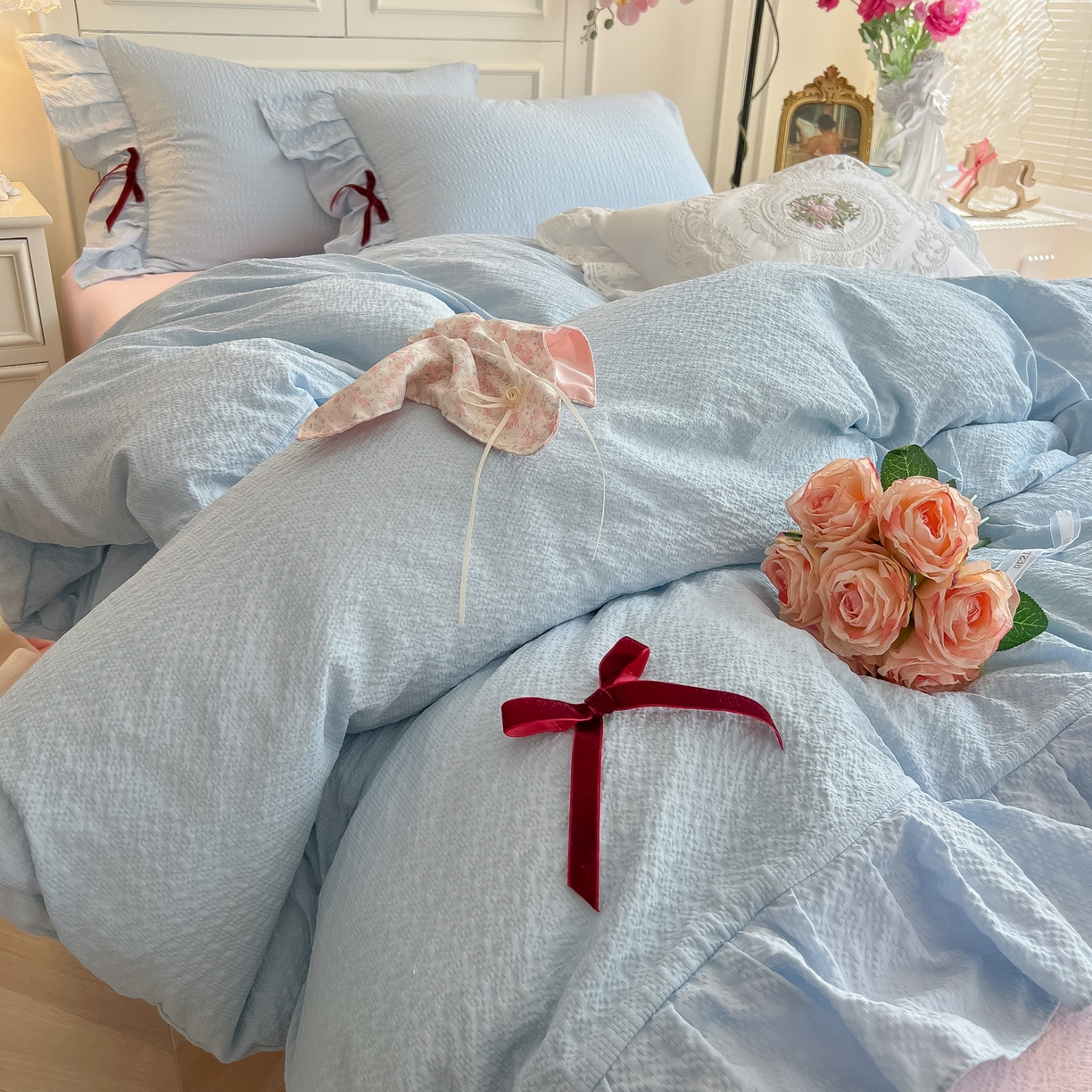 91家纺网 家纺一手货源 找家纺 瑞禾家纺（原阿亮） 2026春夏新款提花泡芙棉花边蝴蝶结床单床笠四件套-甜心公主 甜心公主-天蓝