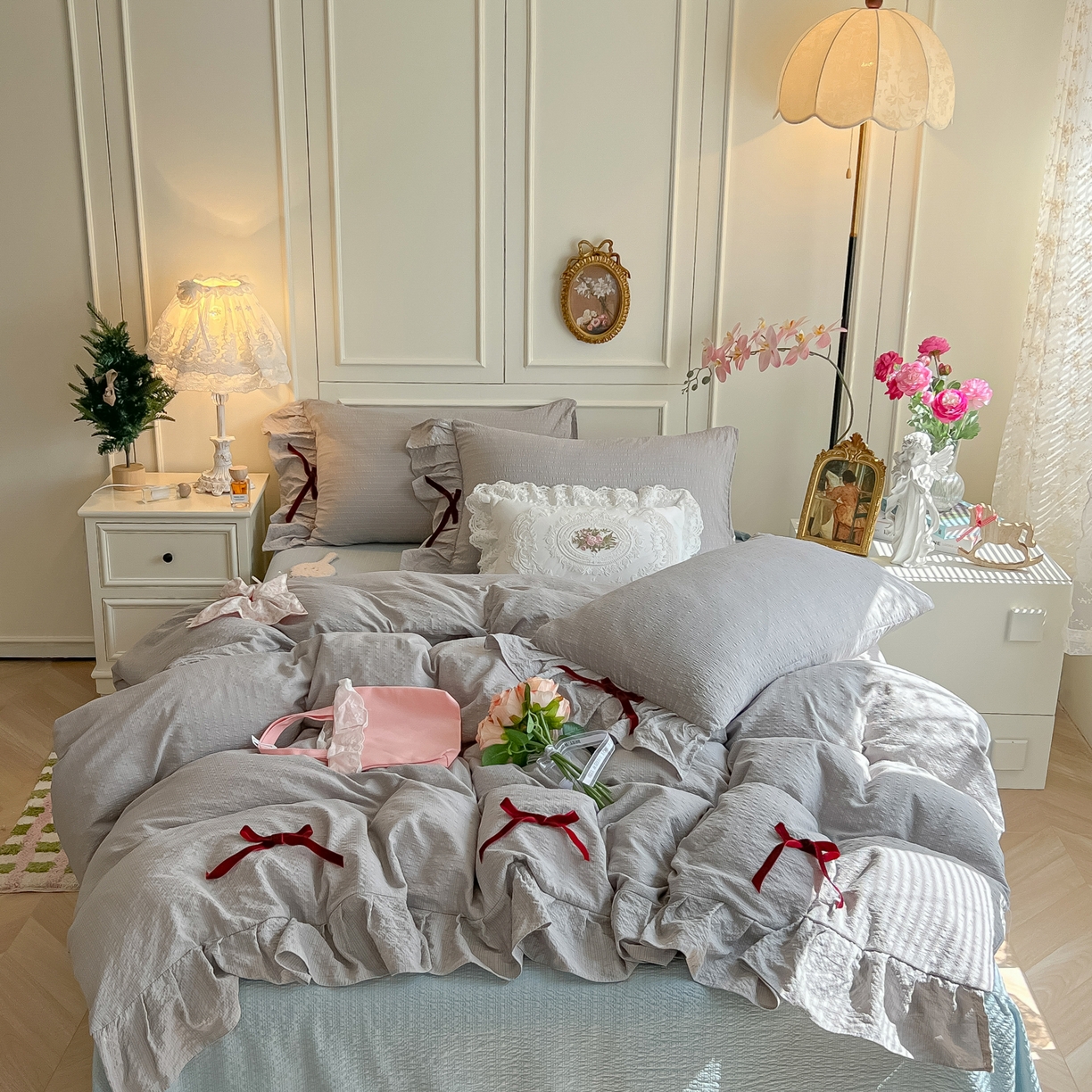 91家纺网 家纺一手货源 找家纺 瑞禾家纺（原阿亮） 2026春夏新款提花泡芙棉花边蝴蝶结床单床笠四件套-甜心公主 甜心公主-烟灰