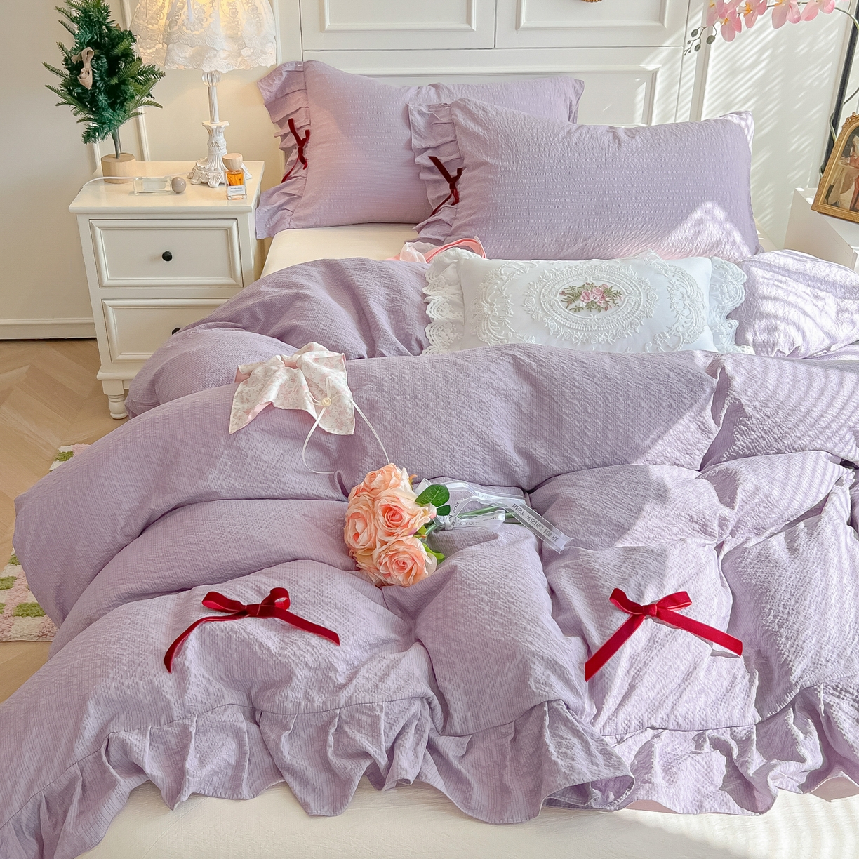 91家纺网 家纺一手货源 找家纺 瑞禾家纺（原阿亮） 2026春夏新款提花泡芙棉花边蝴蝶结床单床笠四件套-甜心公主 甜心公主-阳光紫