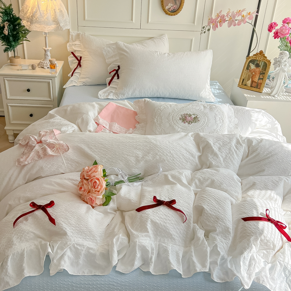 91家纺网 家纺一手货源 找家纺 瑞禾家纺（原阿亮） 2026春夏新款提花泡芙棉花边蝴蝶结床单床笠四件套-甜心公主 甜心公主-珍珠白