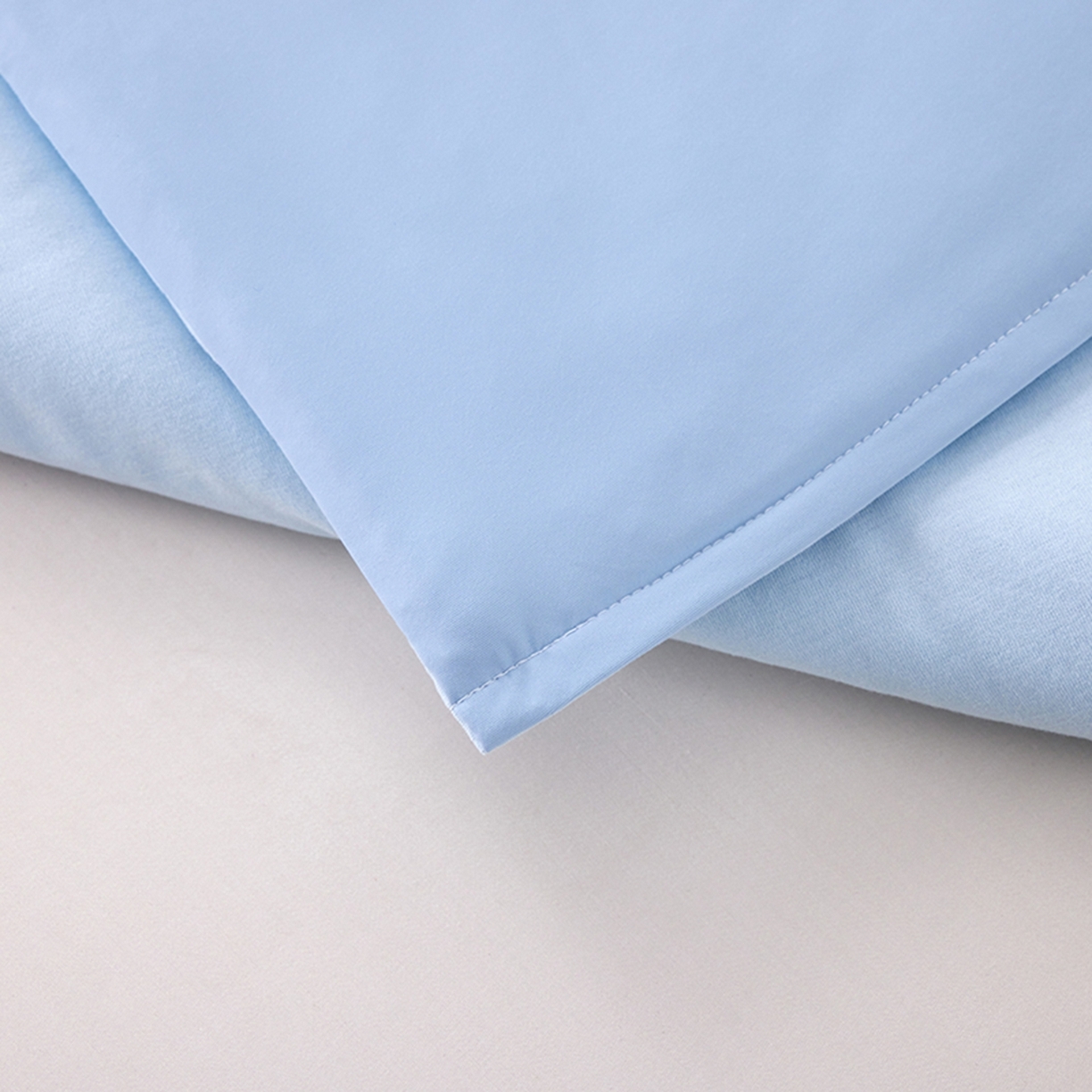 91家纺网 家纺一手货源 找家纺 亿菲凡家纺 2026新款亚朵同款酒店被子夏季深睡双感夏凉被凉感被夏被控温被pro3.0  静水蓝