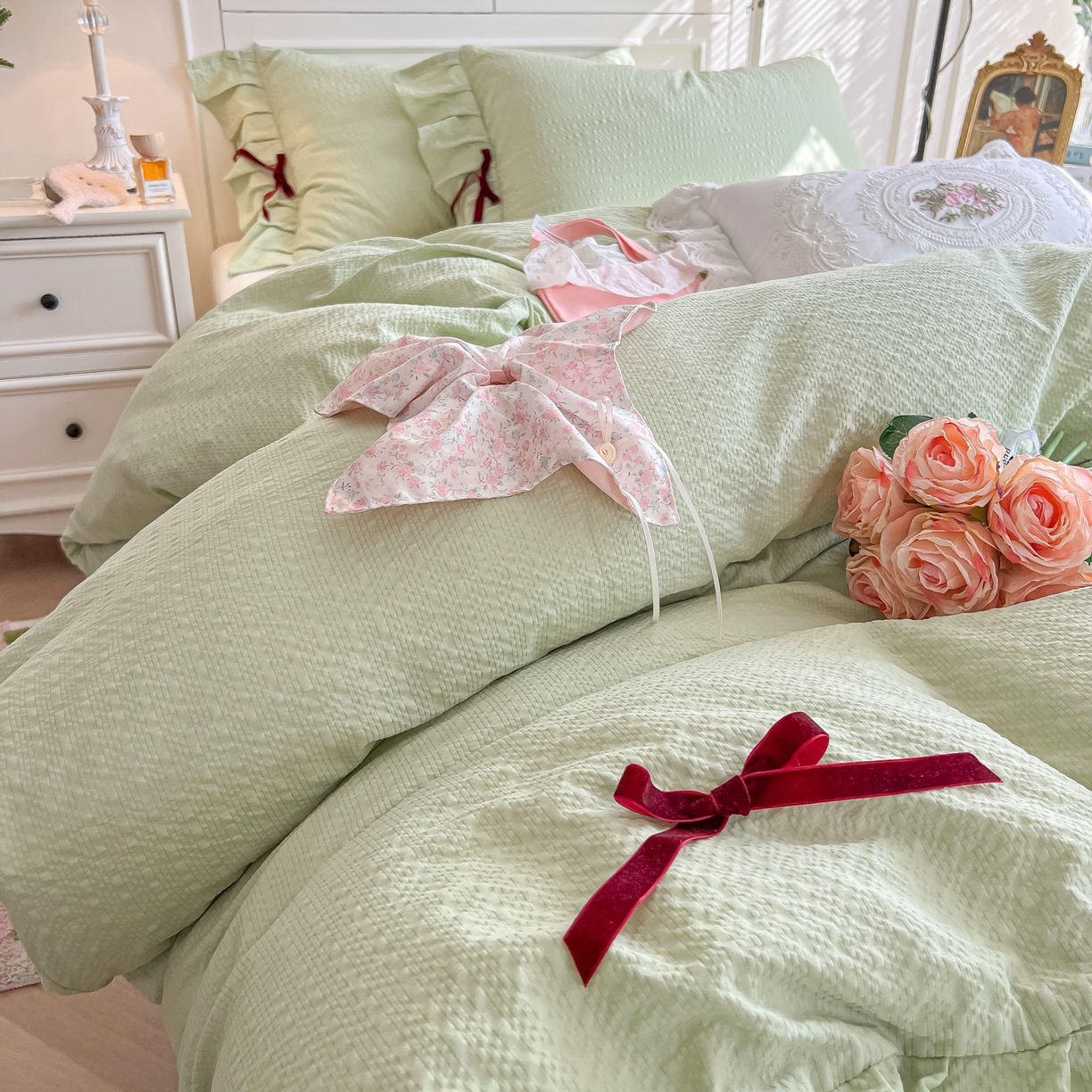 91家纺网 家纺一手货源 找家纺 瑞禾家纺（原阿亮） 2026春夏新款提花泡芙棉花边蝴蝶结床单床笠四件套-甜心公主 甜心公主-薄荷绿
