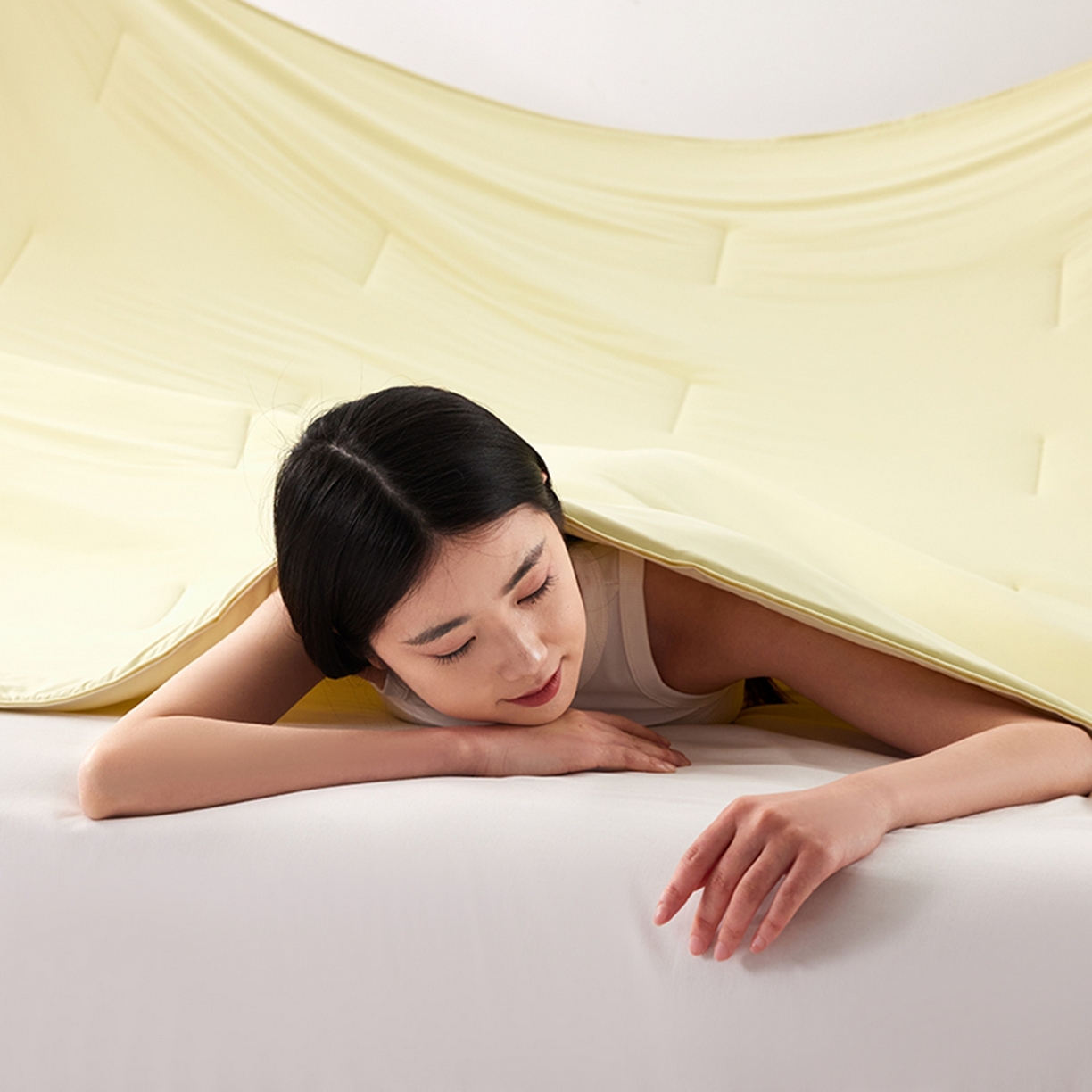 91家纺网 家纺一手货源 找家纺 亿菲凡家纺 2026新款亚朵同款酒店被子夏季深睡双感夏凉被凉感被夏被控温被pro3.0  竹青黄