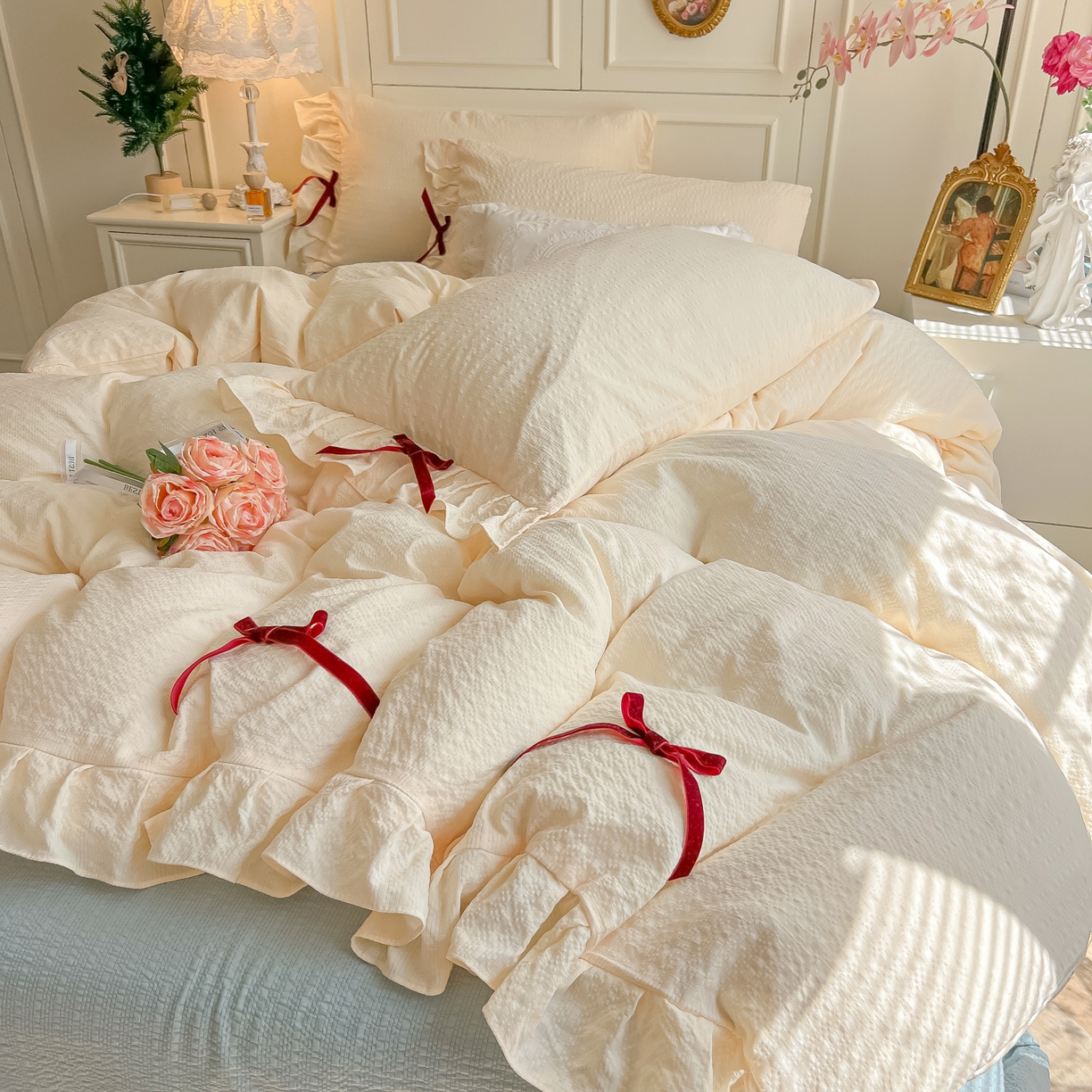 91家纺网 家纺一手货源 找家纺 瑞禾家纺（原阿亮） 2026春夏新款提花泡芙棉花边蝴蝶结床单床笠四件套-甜心公主 甜心公主-奶白