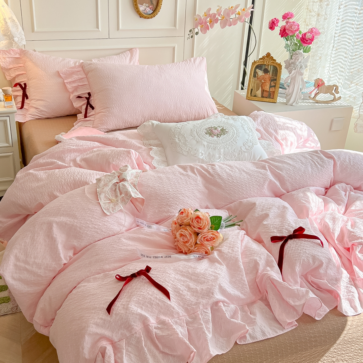 91家纺网 家纺一手货源 找家纺 瑞禾家纺（原阿亮） 2026春夏新款提花泡芙棉花边蝴蝶结床单床笠四件套-甜心公主 甜心公主-奶油粉