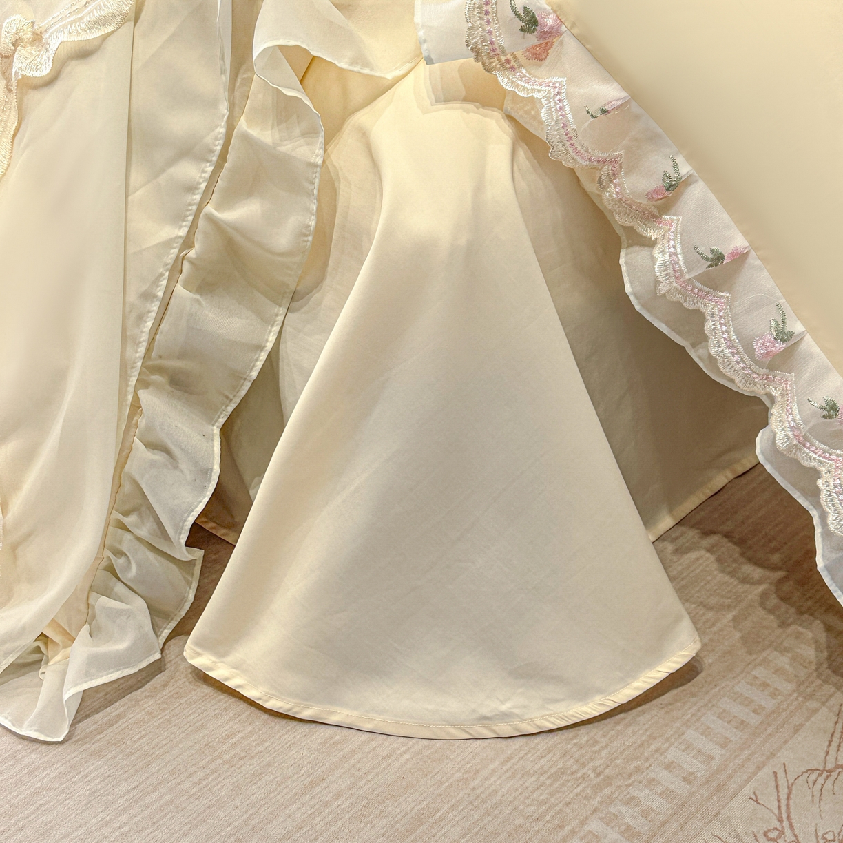 91家纺网 家纺一手货源 找家纺 （总）绒掌柜家纺（品质焕新） 2026新品100S长绒棉蕾丝花边精密刺绣四件套-巴黎仙子系列-礼盒装